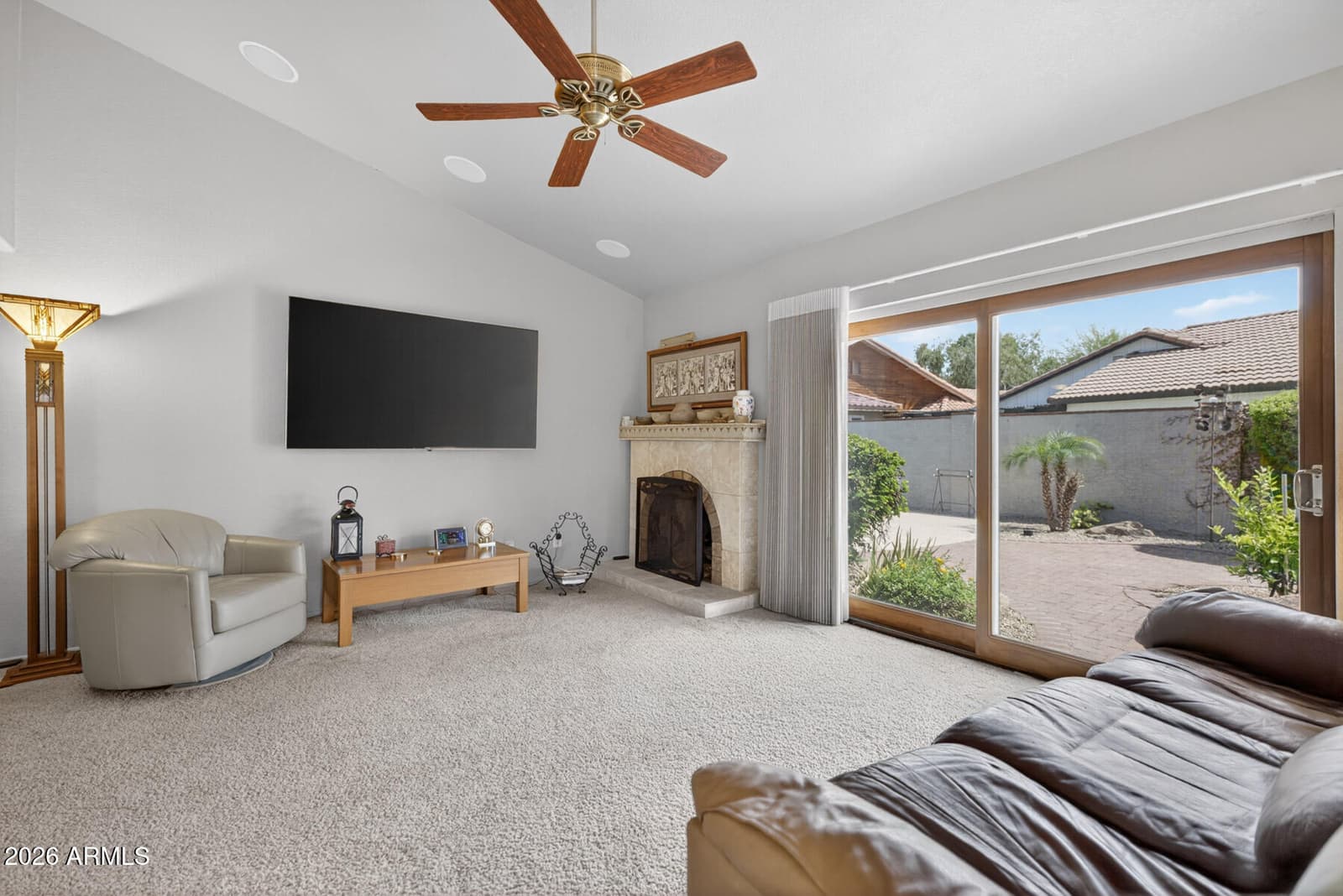 975 E LOBSTER TRAP Lane, Tempe, AZ 85283 — photo 8 of 41