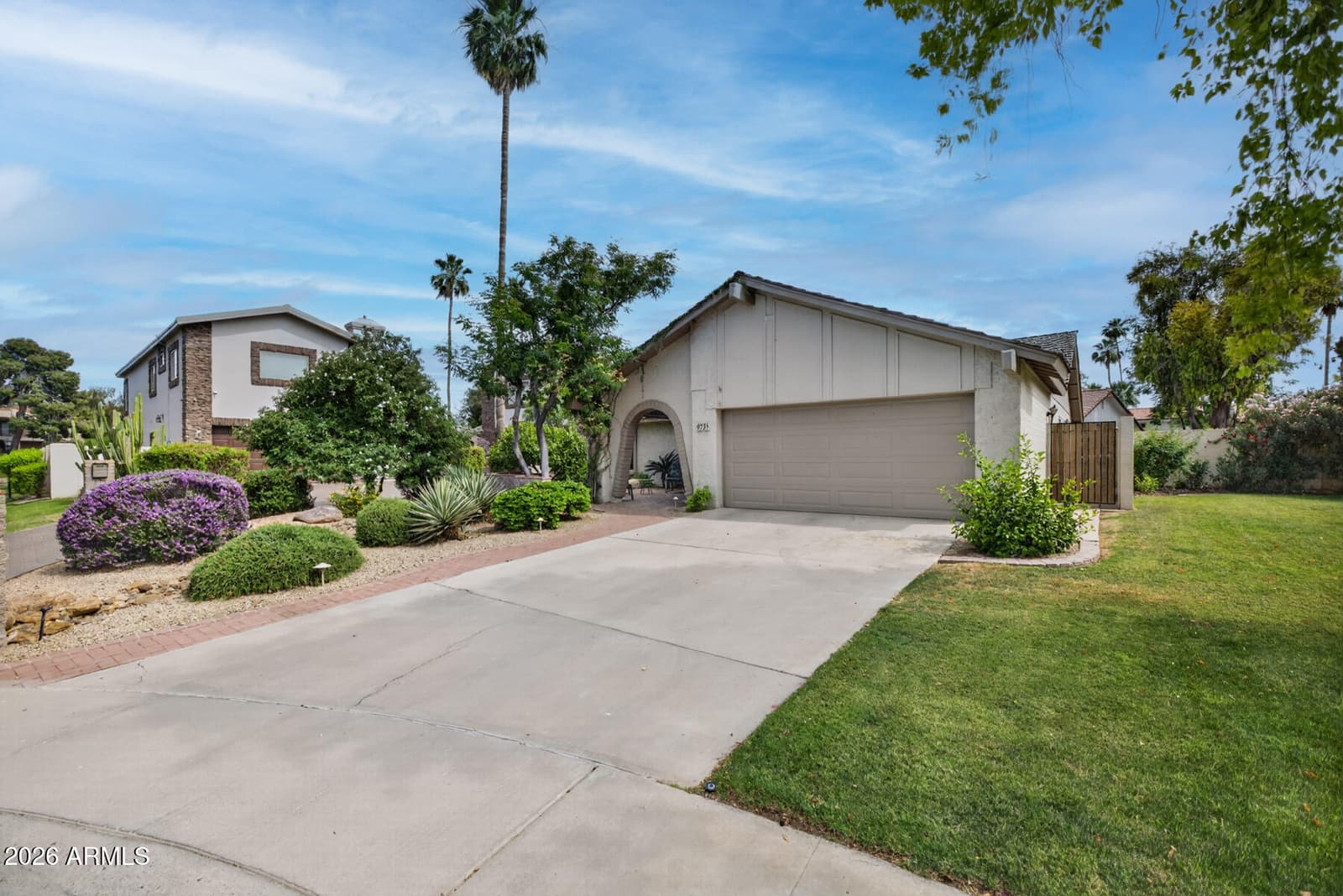 975 E LOBSTER TRAP Lane, Tempe, AZ 85283 — photo 2 of 41
