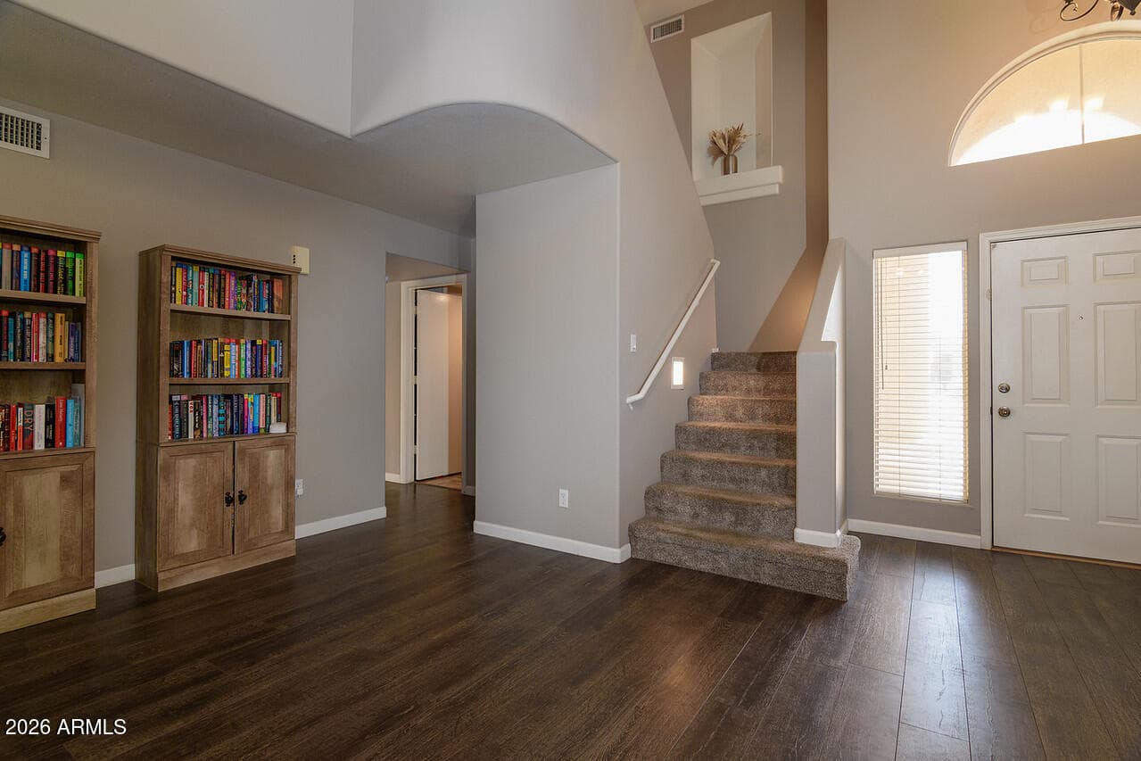 3230 E Altadena Avenue, Phoenix, AZ 85028 — photo 5 of 26