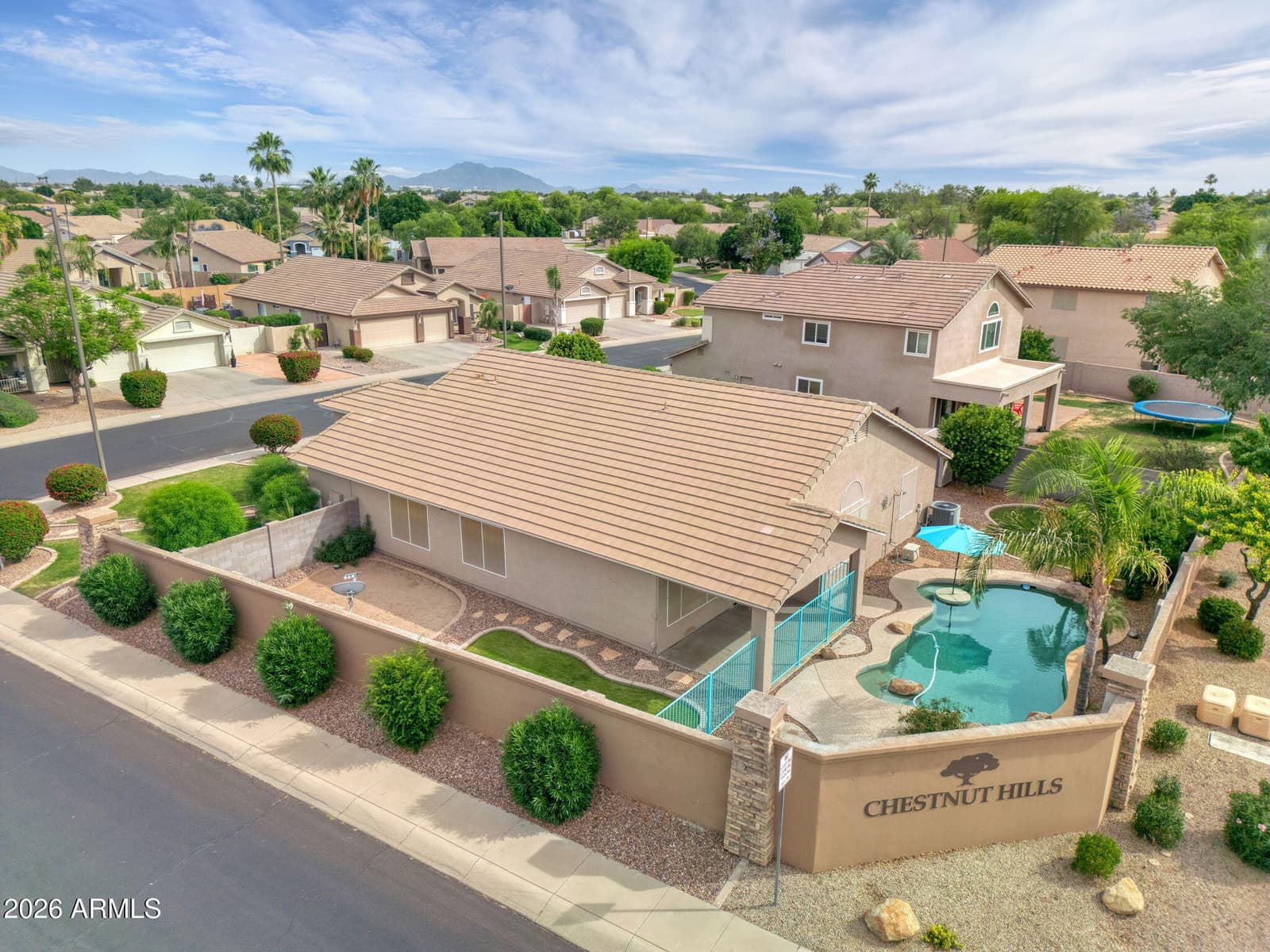 2054 S Marble Street, Gilbert, AZ 85295 — photo 5 of 27