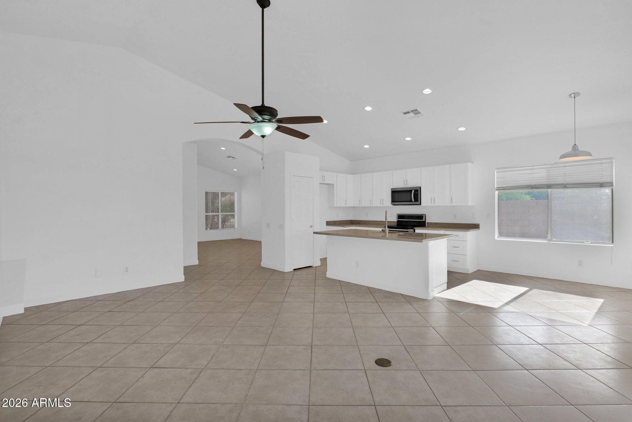 1011 W KELTON Lane, Phoenix, AZ 85023 — photo 15 of 37