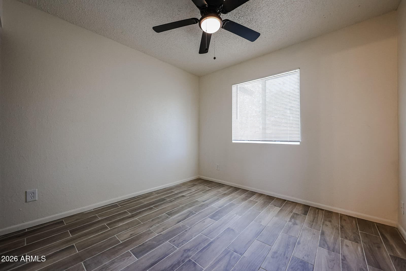 7056 W TAYLOR Street, Phoenix, AZ 85043 — photo 5 of 30