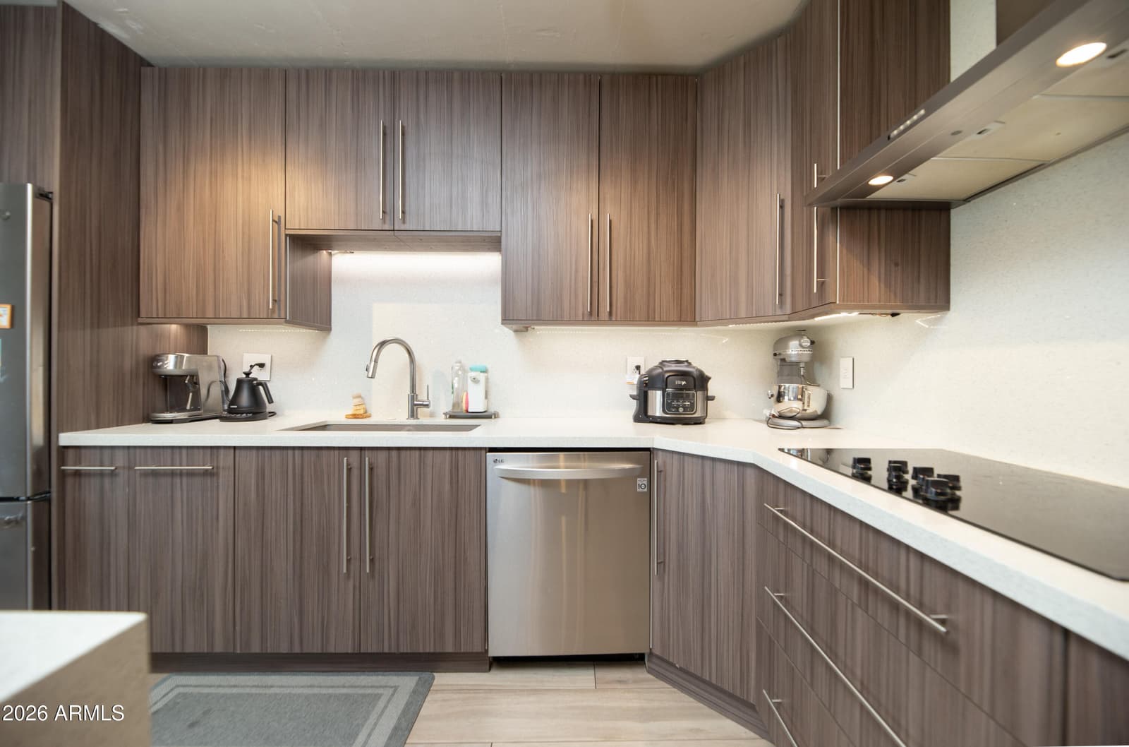 2323 N CENTRAL Avenue 903, Phoenix, AZ 85004 — photo 15 of 94