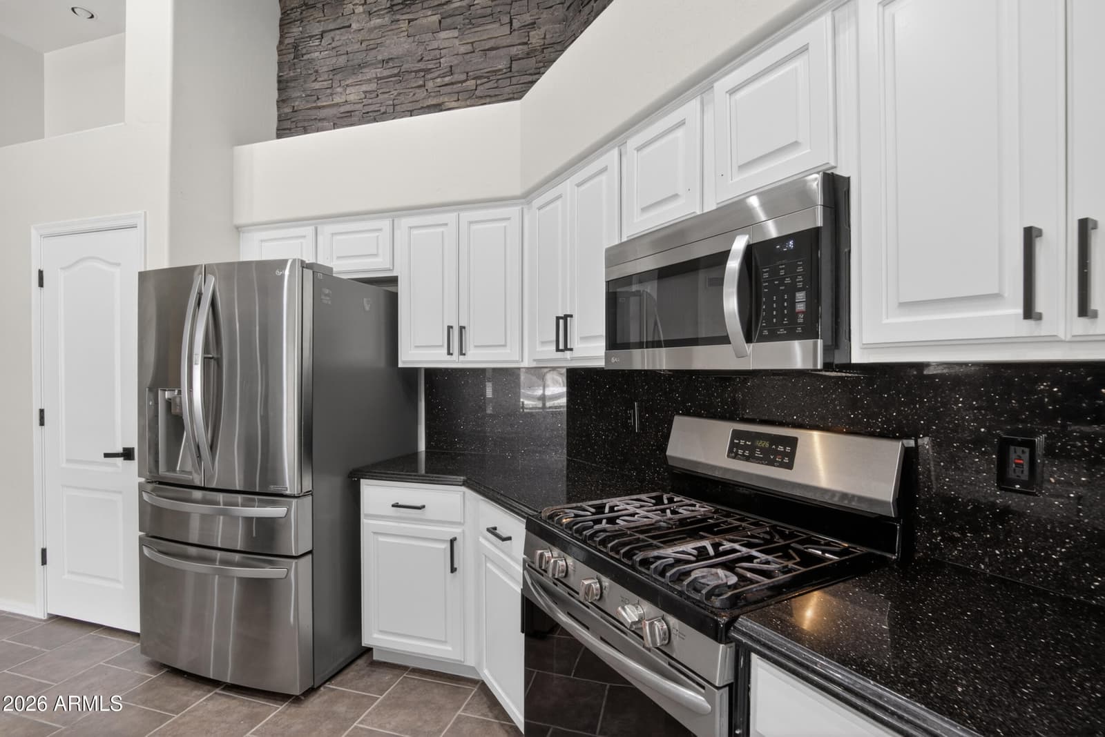 17740 W COPPER RIDGE Drive, Goodyear, AZ 85338 — photo 7 of 56