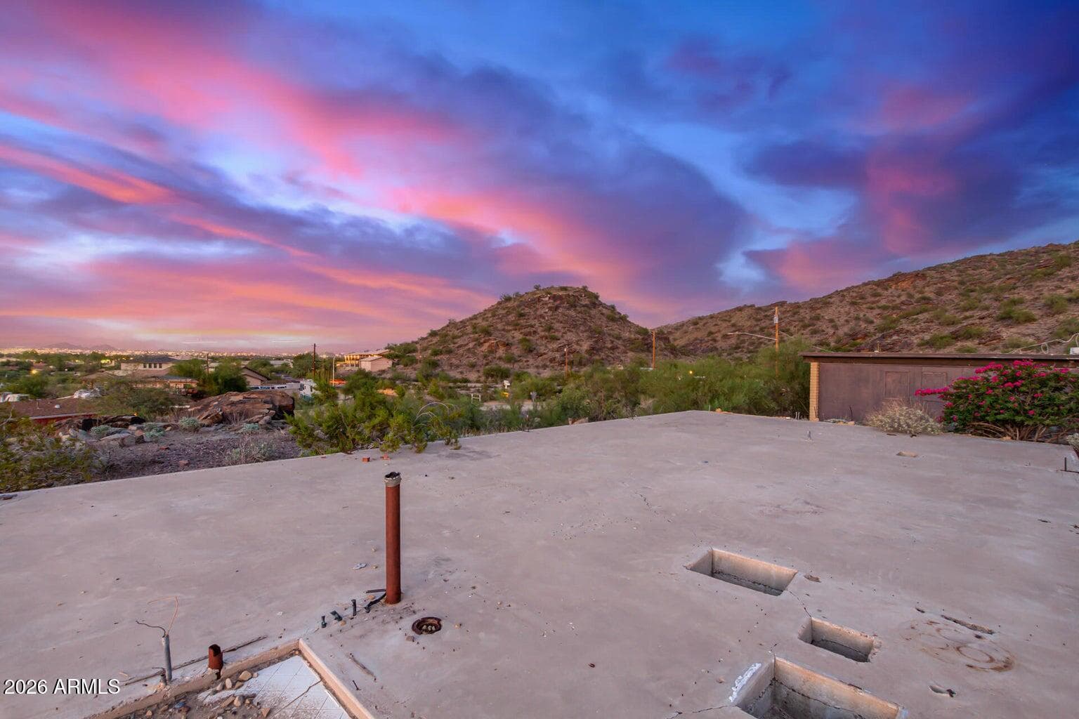 2515 E VALLEY VIEW Drive, Phoenix, AZ 85042 — photo 8 of 20