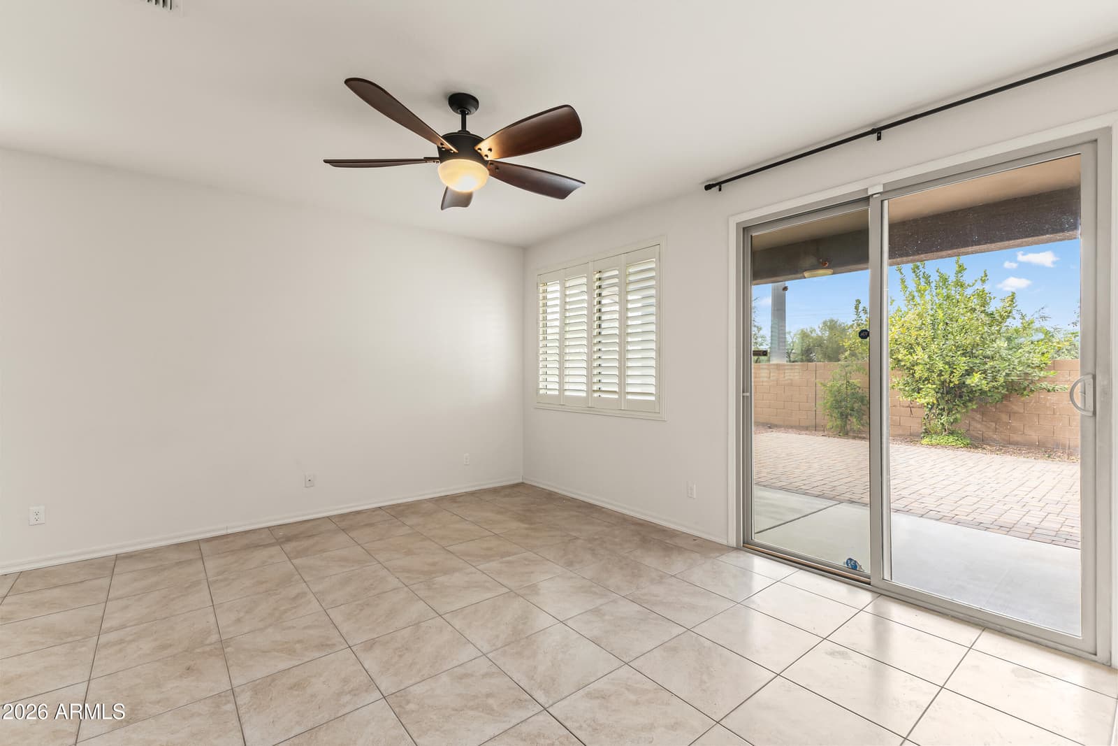 2428 W BRANHAM Lane, Phoenix, AZ 85041 — photo 11 of 34
