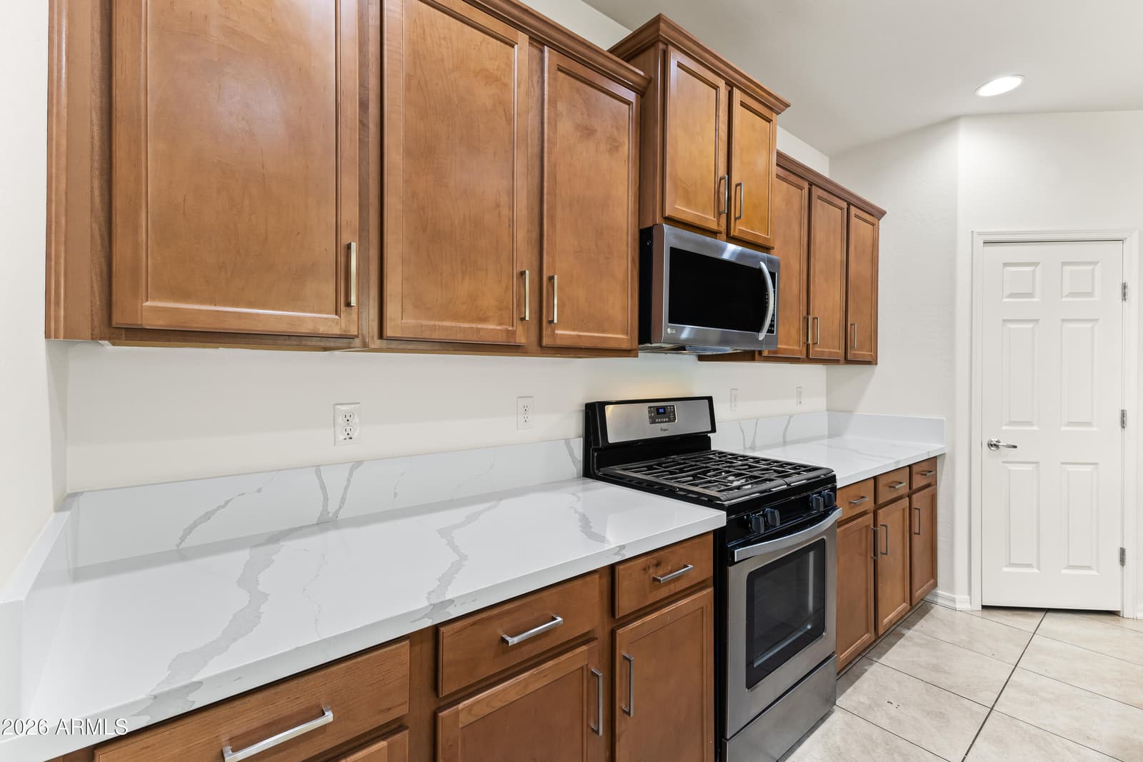 2428 W BRANHAM Lane, Phoenix, AZ 85041 — photo 9 of 34