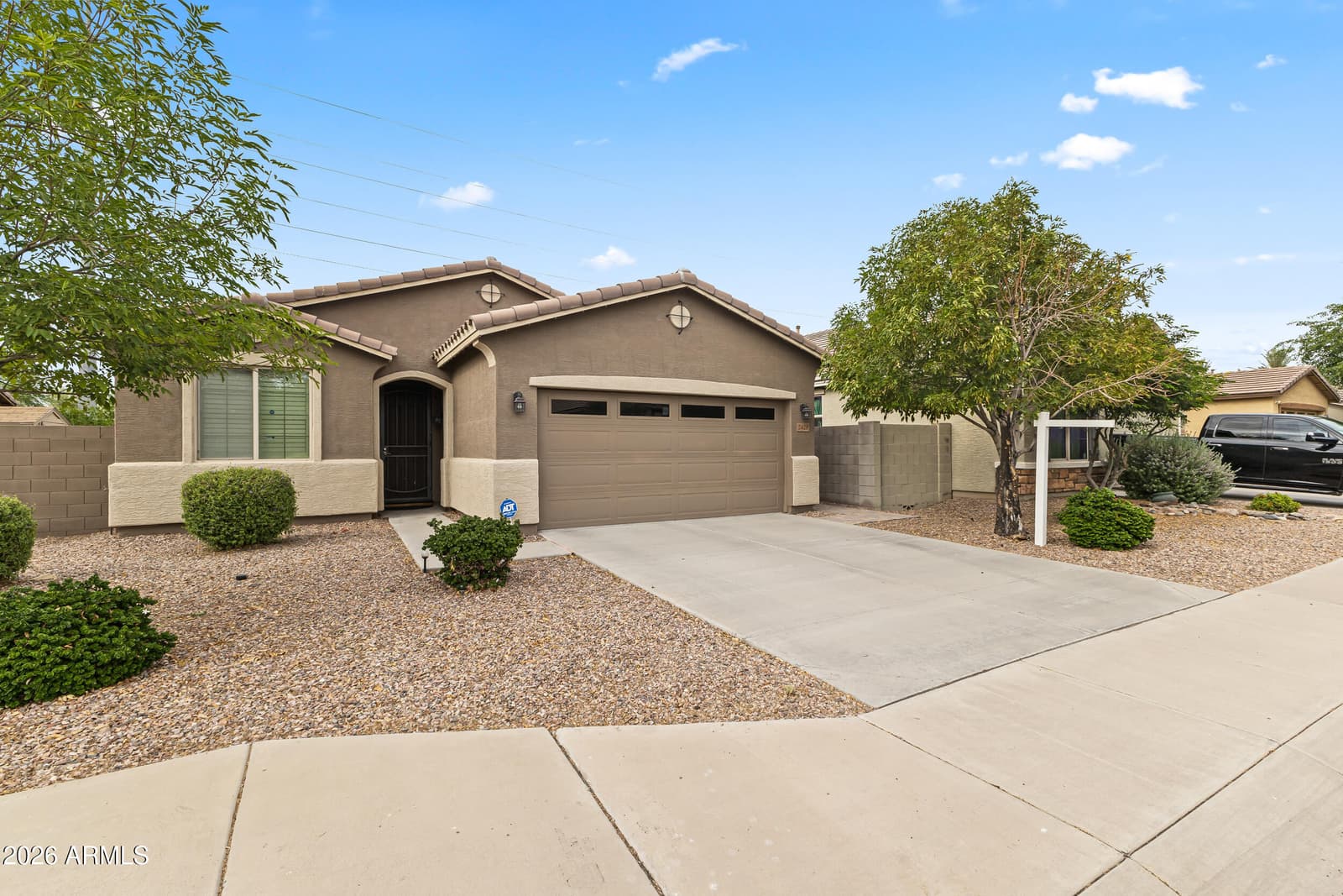 2428 W BRANHAM Lane, Phoenix, AZ 85041 — photo 3 of 34