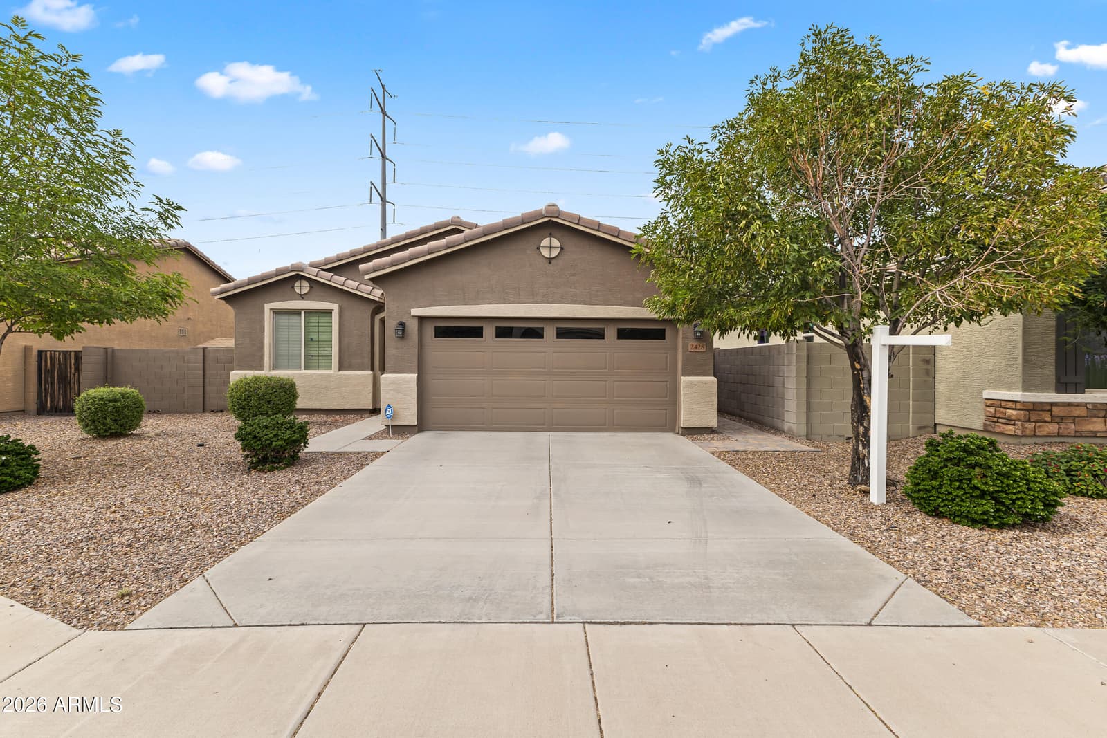 2428 W BRANHAM Lane, Phoenix, AZ 85041 — photo 2 of 34