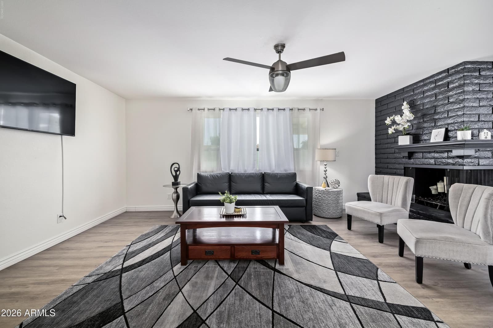 3101 W SHANGRI LA Road, Phoenix, AZ 85029 — photo 11 of 40