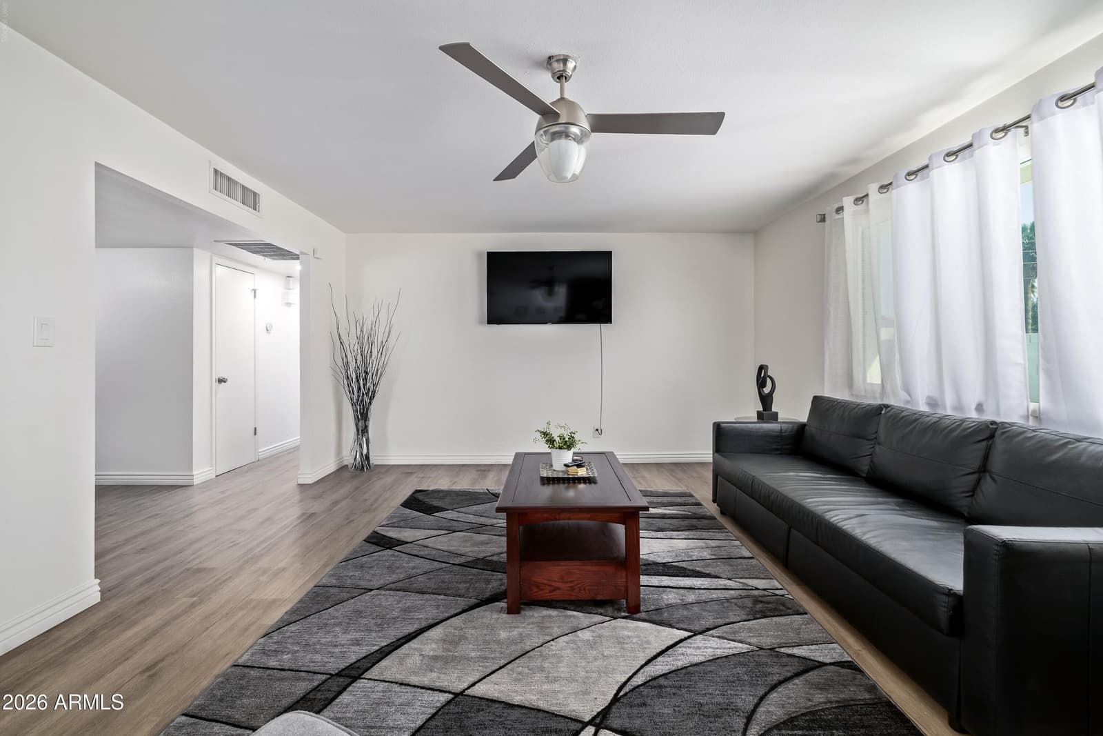 3101 W SHANGRI LA Road, Phoenix, AZ 85029 — photo 12 of 40