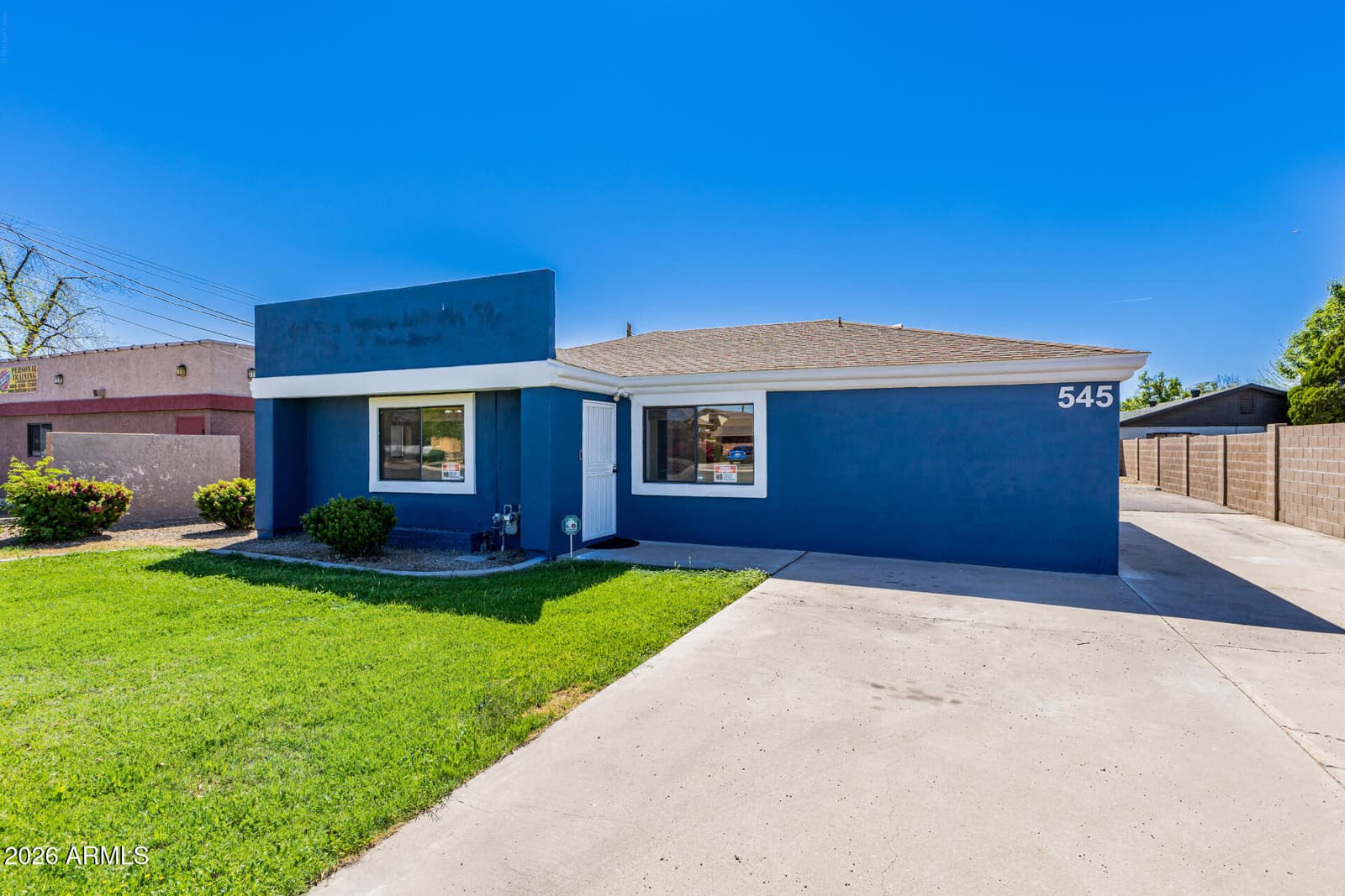 545 E UNIVERSITY Drive, Mesa, AZ 85203 — photo 4 of 39