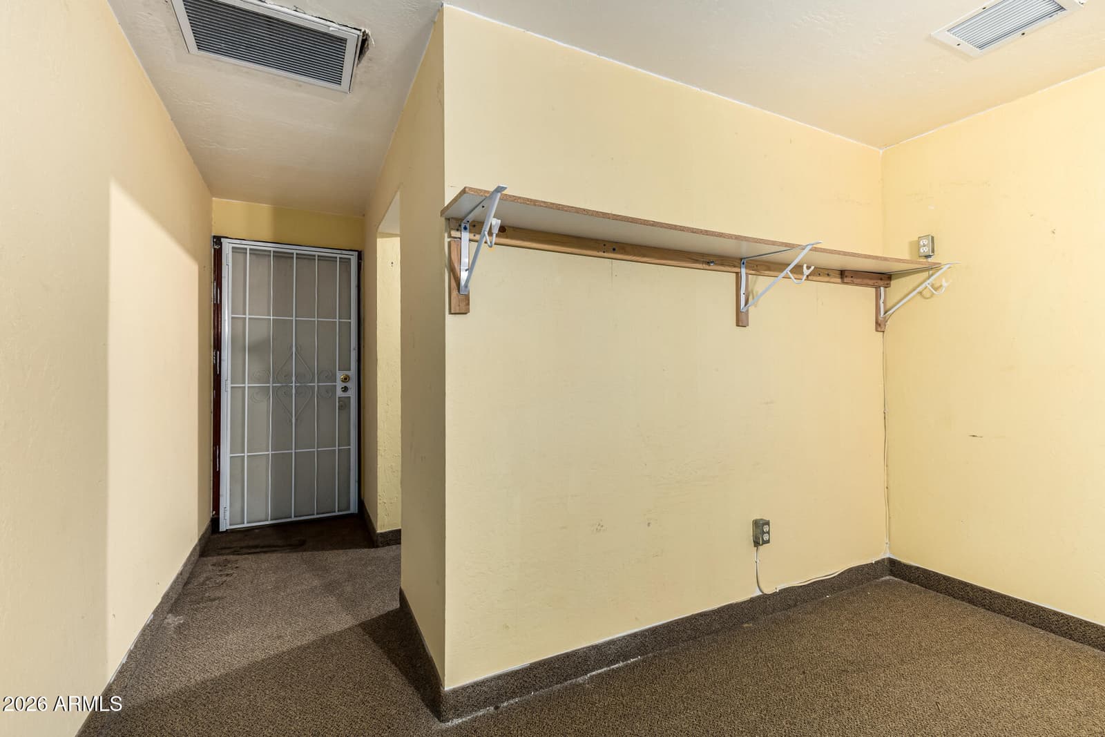 545 E UNIVERSITY Drive, Mesa, AZ 85203 — photo 13 of 39