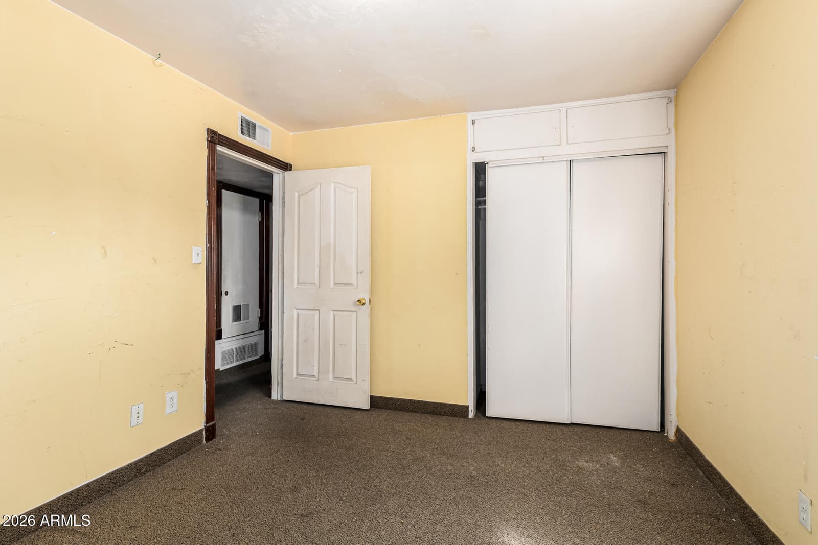 545 E UNIVERSITY Drive, Mesa, AZ 85203 — photo 17 of 39