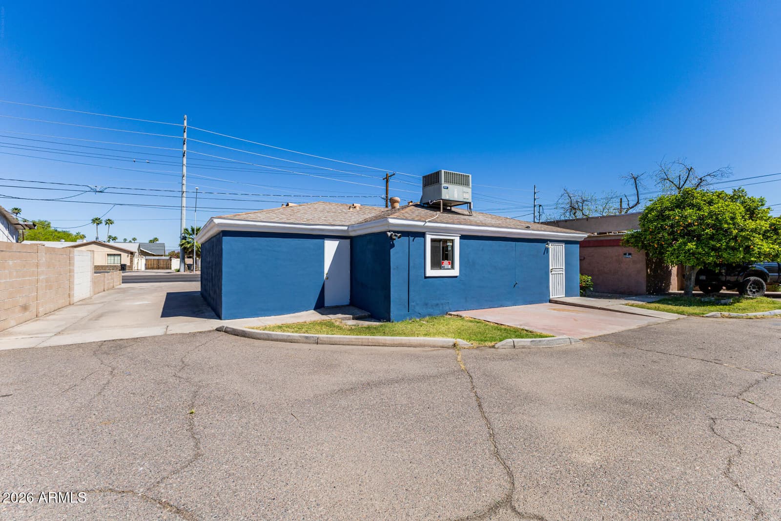 545 E UNIVERSITY Drive, Mesa, AZ 85203 — photo 26 of 39