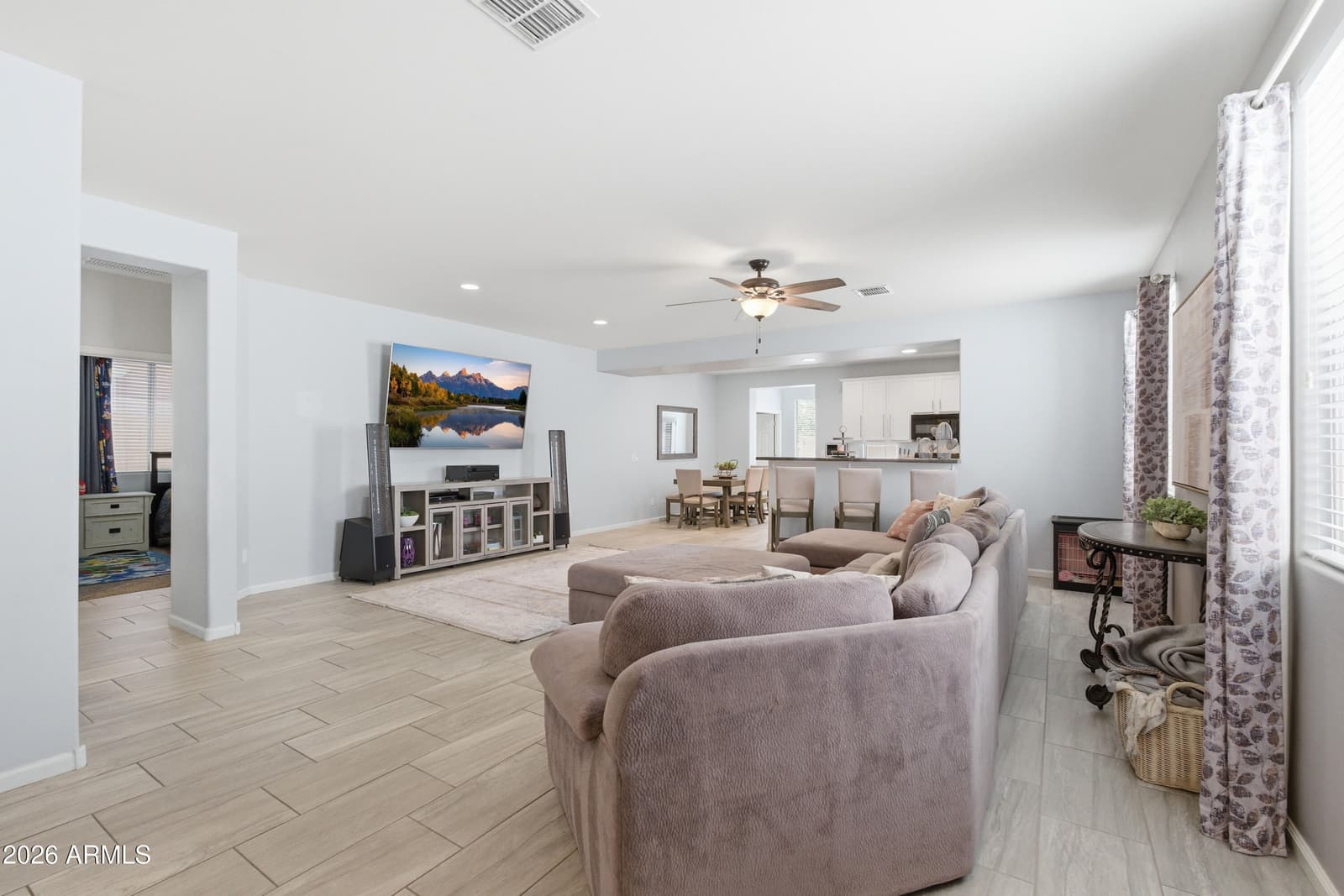 3925 E NARROWLEAF Drive, Gilbert, AZ 85298 — photo 11 of 75