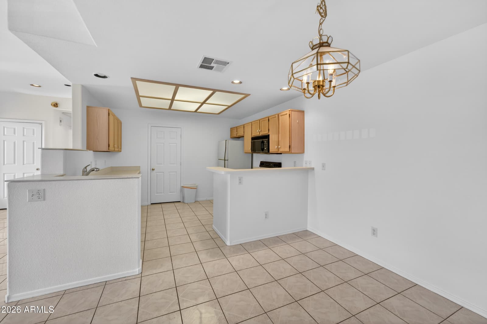 10410 N CAVE CREEK Road 2124, Phoenix, AZ 85020 — photo 10 of 41