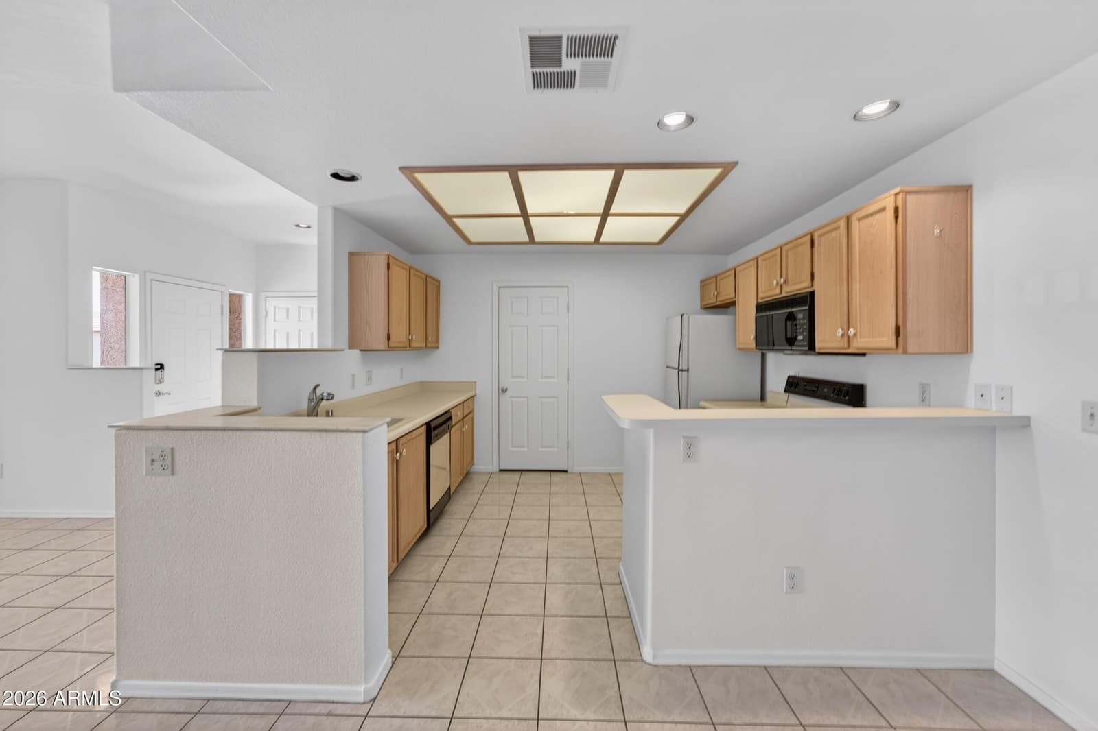10410 N CAVE CREEK Road 2124, Phoenix, AZ 85020 — photo 13 of 41