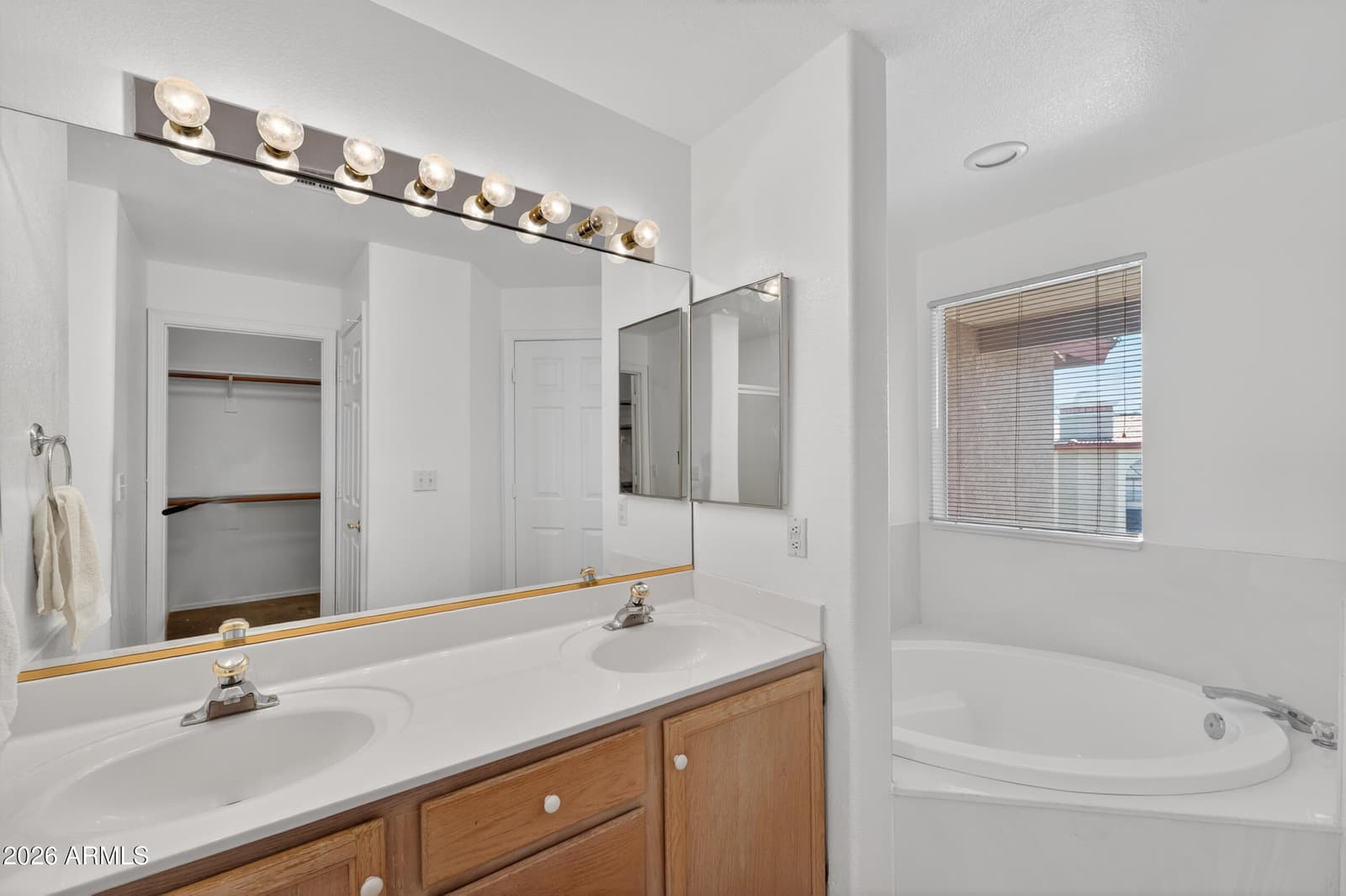 10410 N CAVE CREEK Road 2124, Phoenix, AZ 85020 — photo 22 of 41