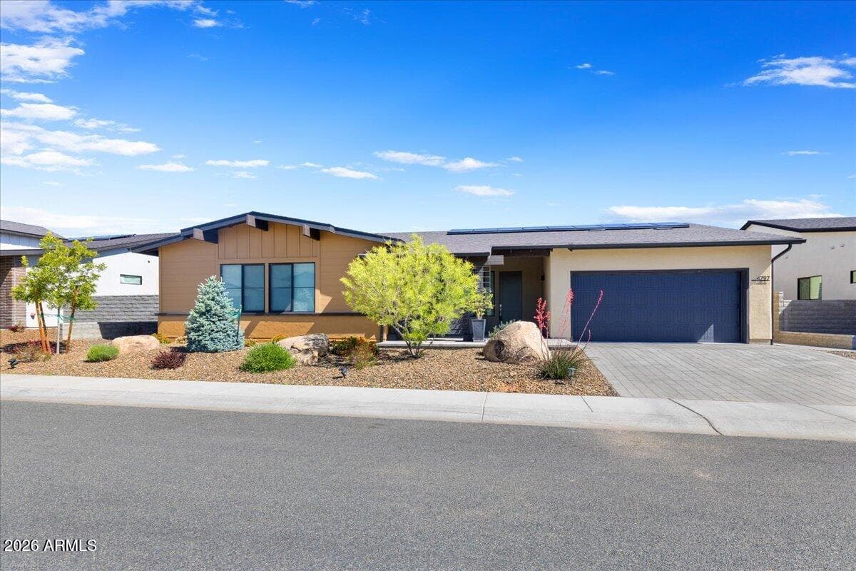 4797 N YORKSHIRE Loop, Prescott Valley, AZ 86314 — photo 3 of 45