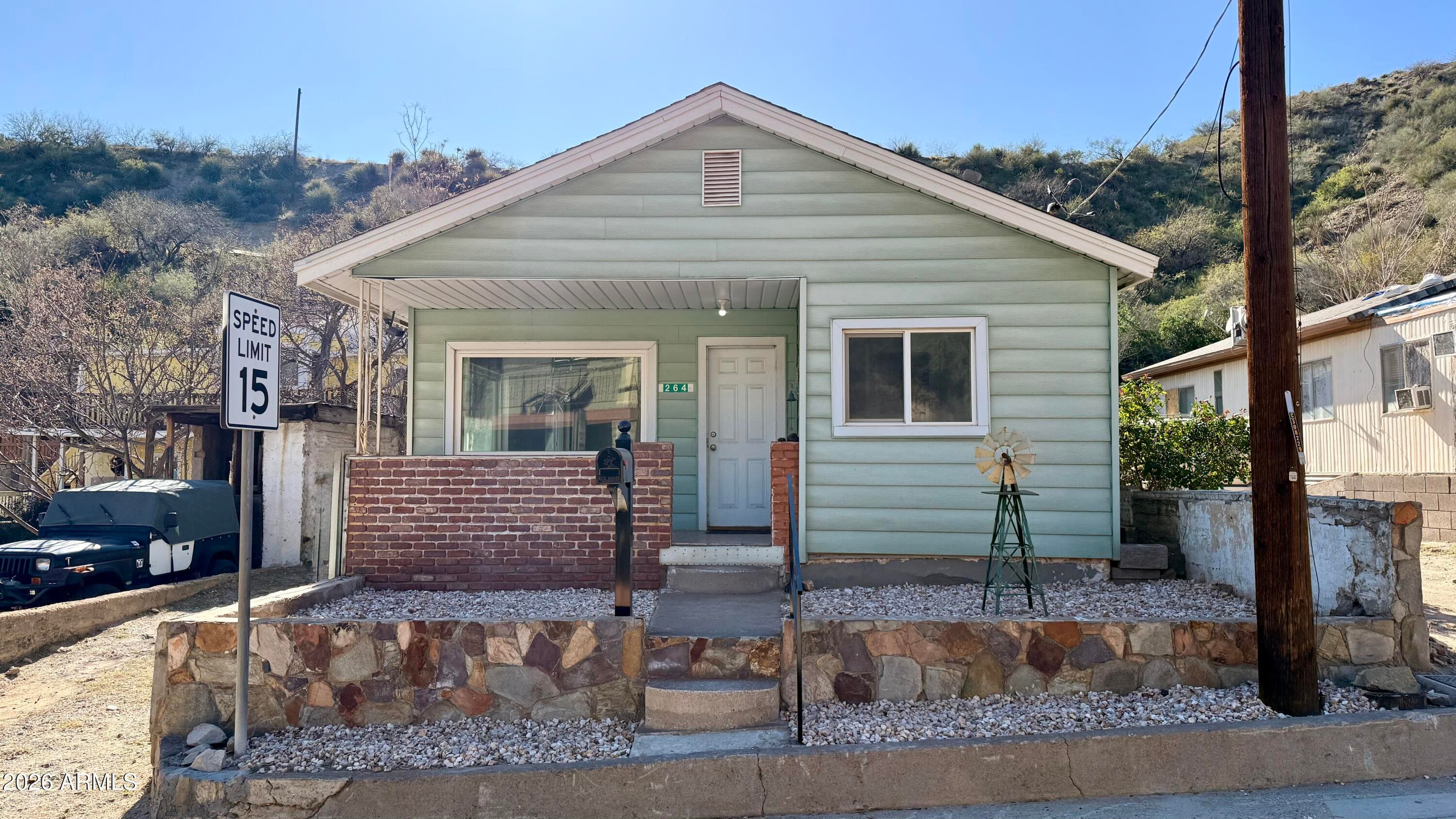 264 N CHISHOLM Avenue, Miami, AZ 85539 — photo 1 of 28