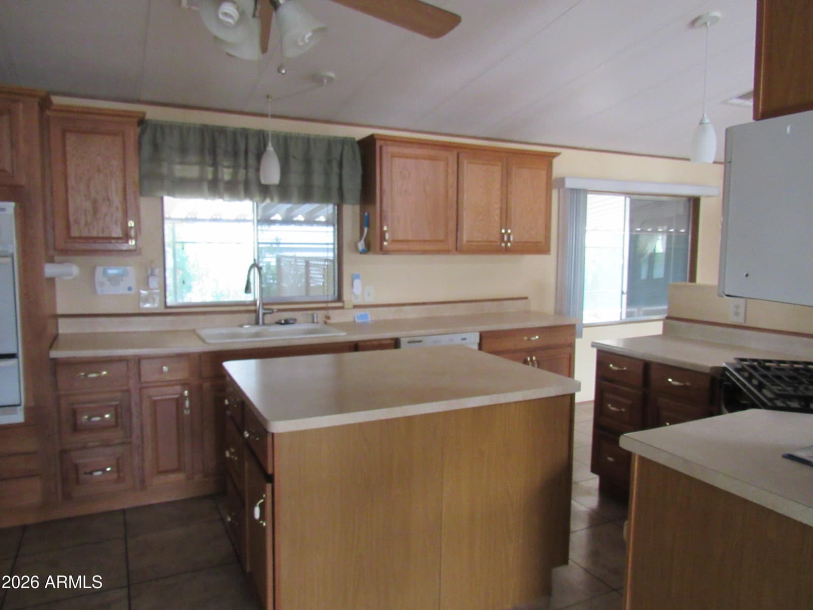 3411 S CAMINO SECO 41, Tucson, AZ 85730 — photo 13 of 47