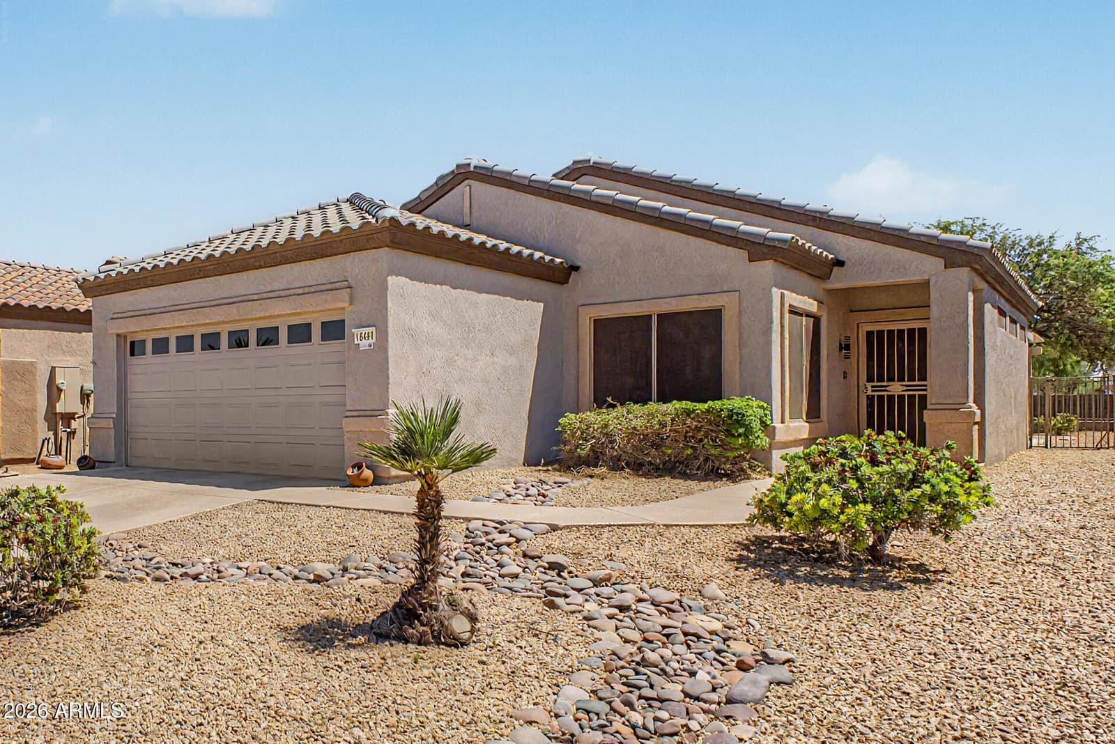 16491 W ROCK SPRINGS Lane, Surprise, AZ 85374 — photo 3 of 21