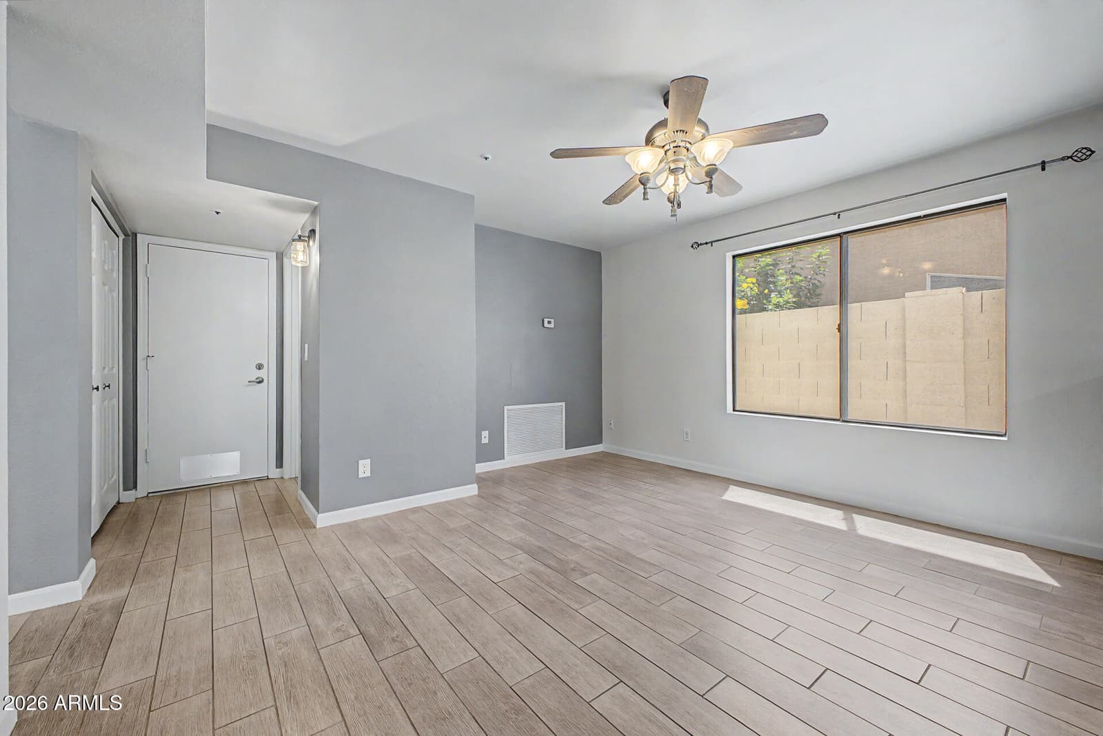 10362 E DAVENPORT Drive, Scottsdale, AZ 85260 — photo 11 of 32