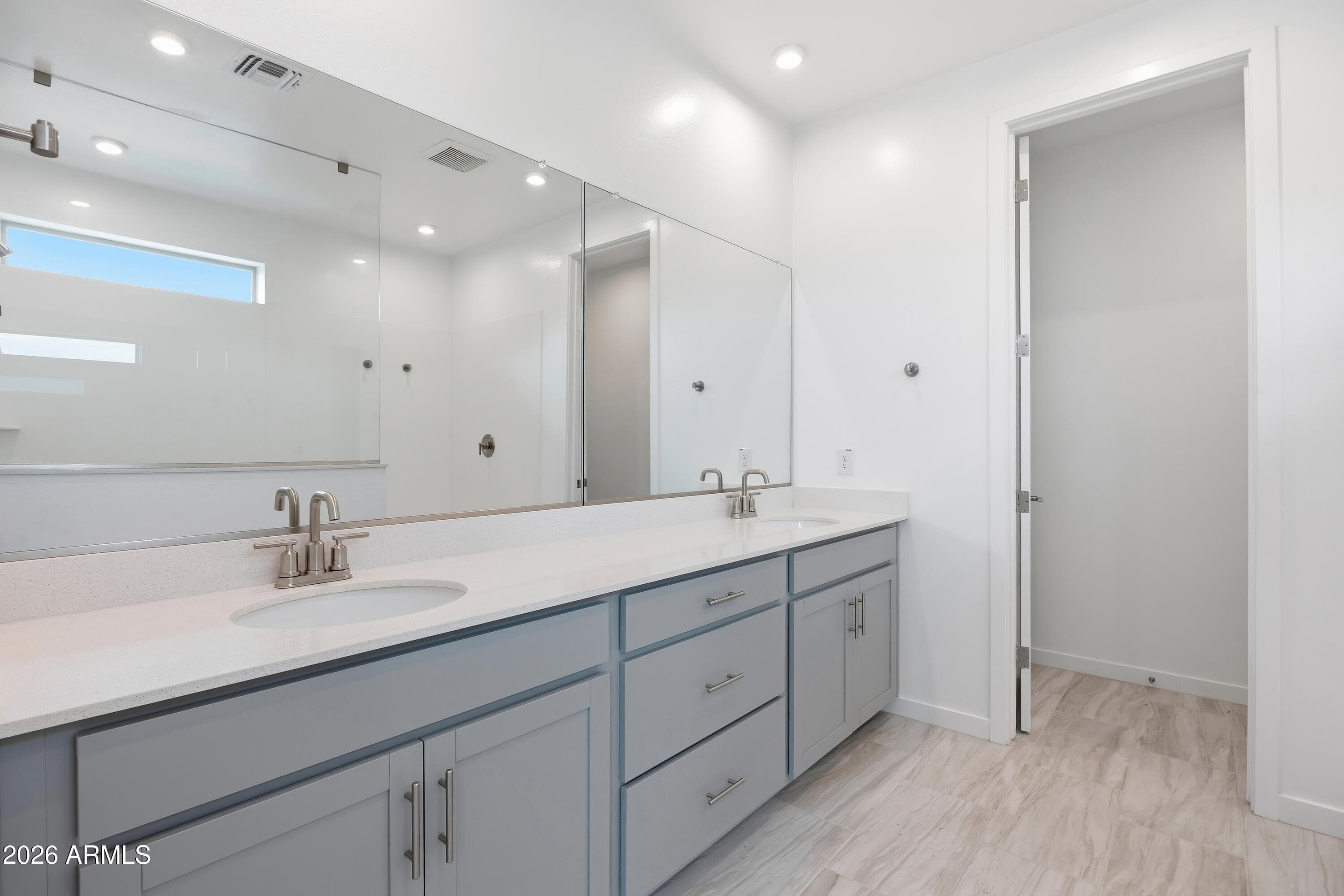 10223 S 20th Lane, Phoenix, AZ 85041 — photo 18 of 55