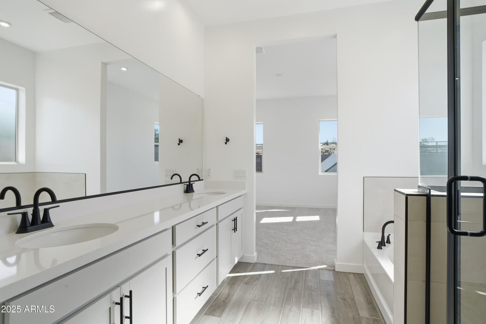 10309 S 20th Lane, Phoenix, AZ 85041 — photo 14 of 41