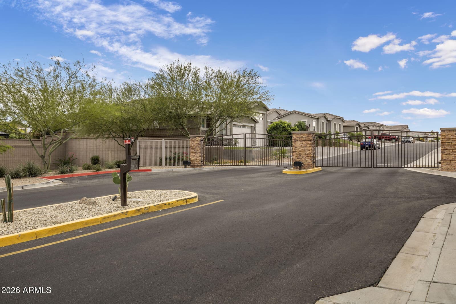 12515 W TUCKEY Lane, Glendale, AZ 85307 — photo 7 of 62