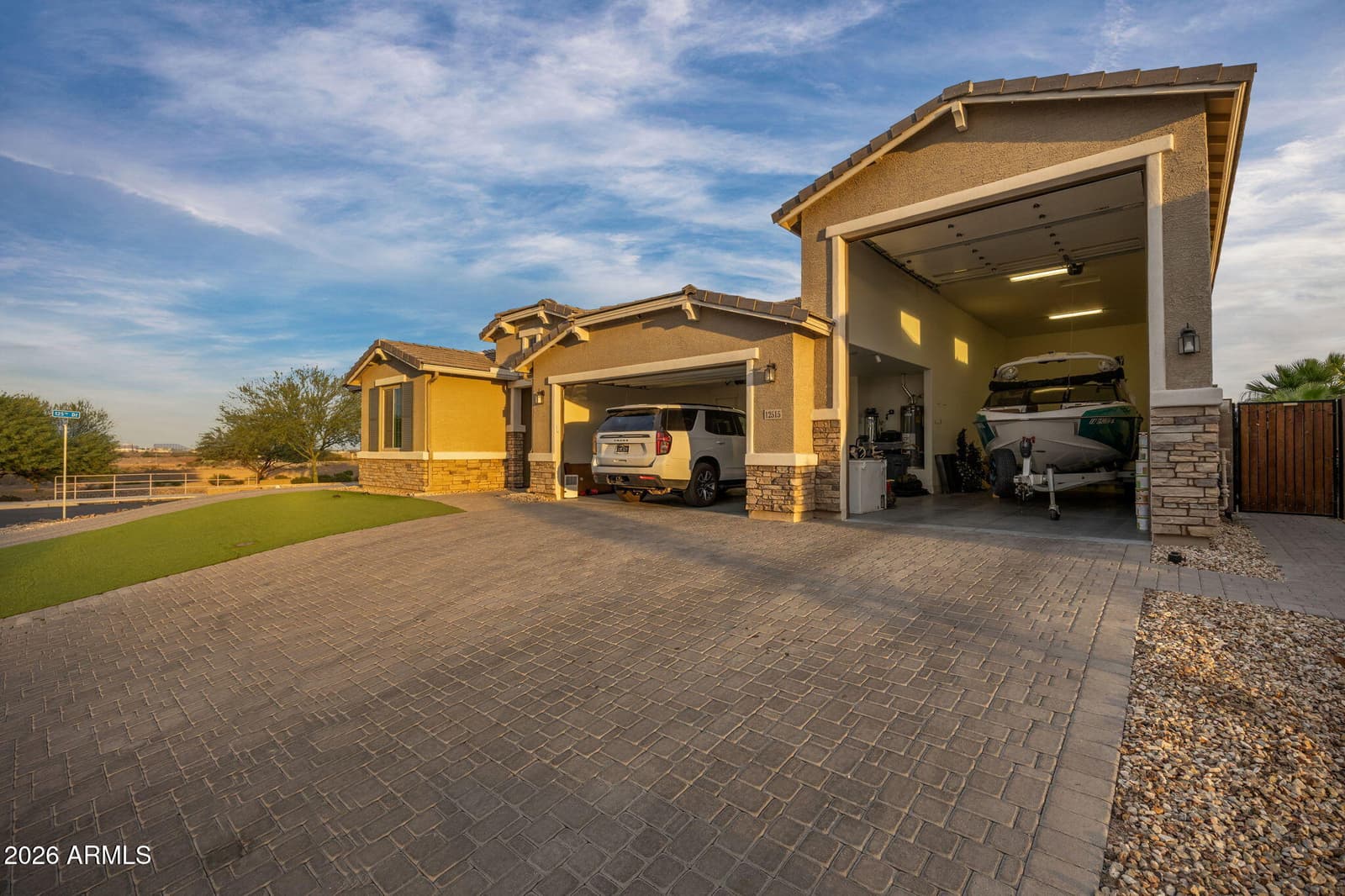 12515 W TUCKEY Lane, Glendale, AZ 85307 — photo 9 of 62