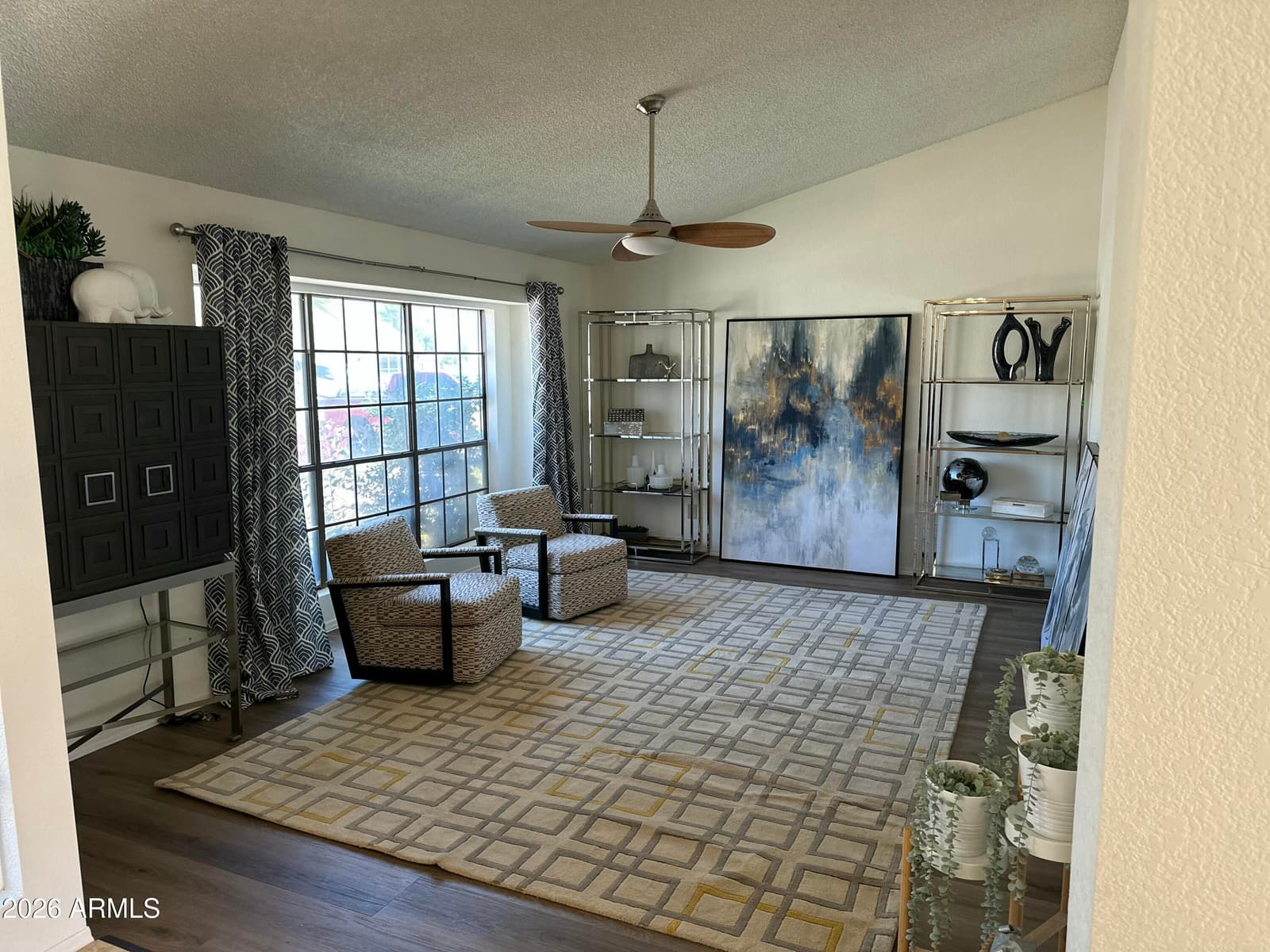 3909 E LAVENDER Lane E, Phoenix, AZ 85044 — photo 1 of 49
