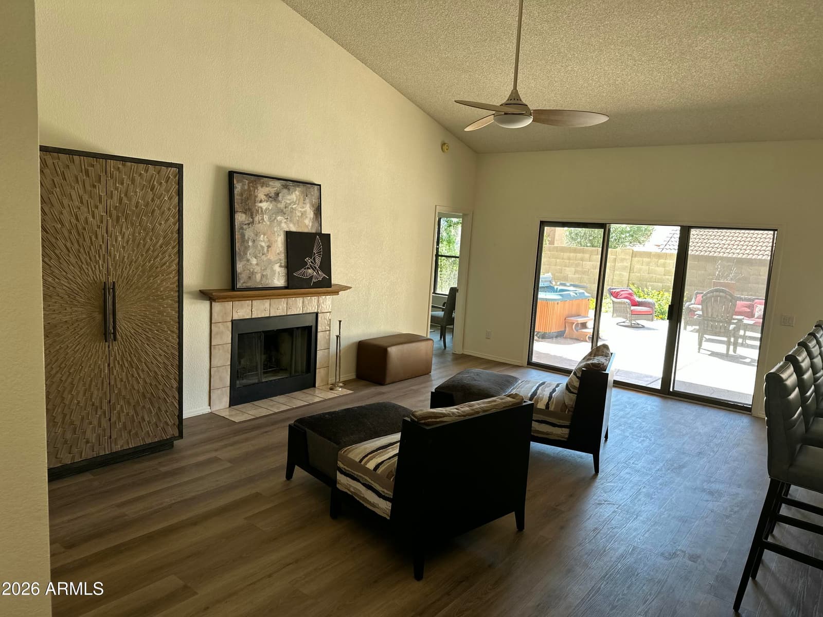 3909 E LAVENDER Lane E, Phoenix, AZ 85044 — photo 9 of 49