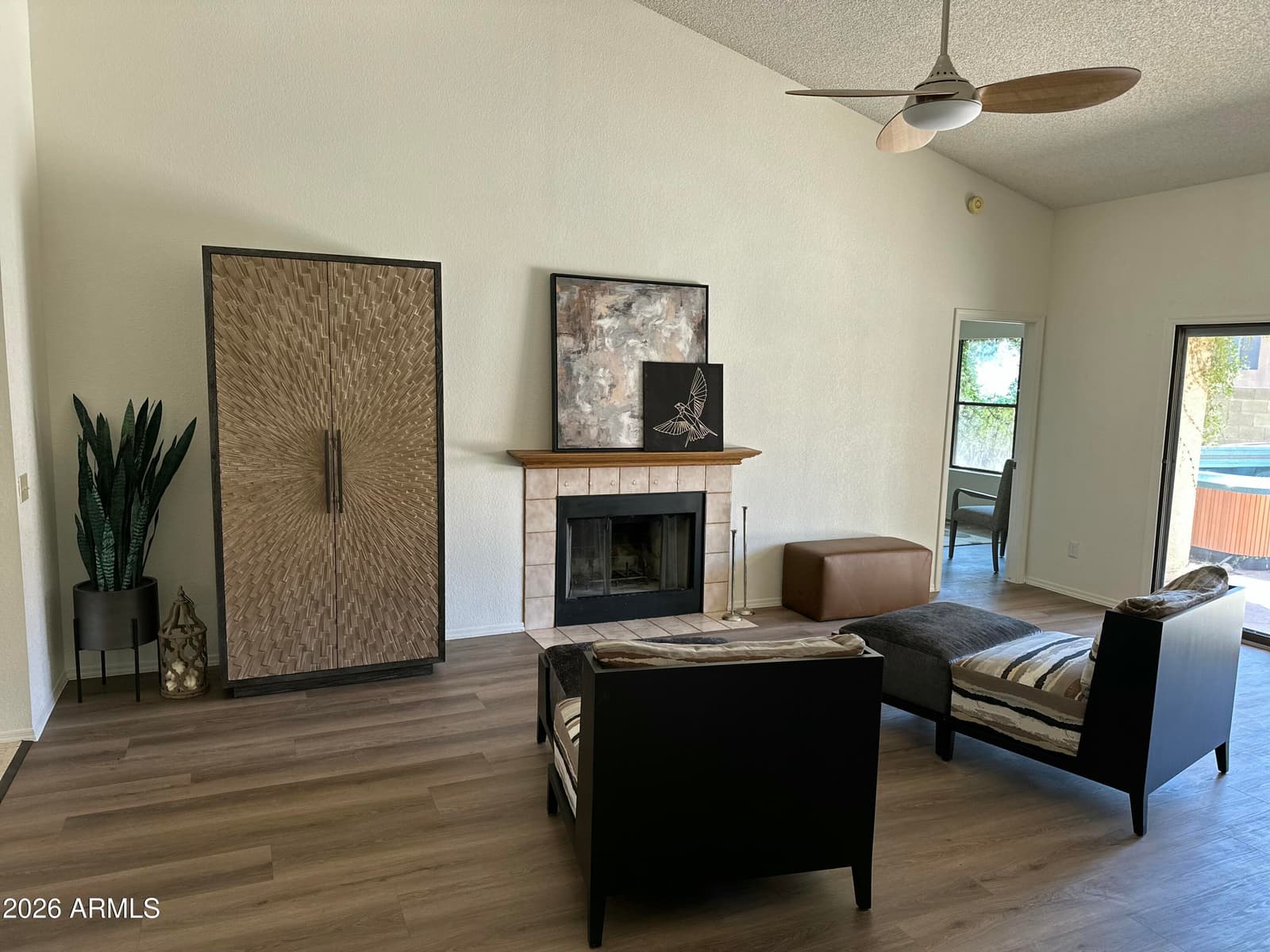 3909 E LAVENDER Lane E, Phoenix, AZ 85044 — photo 10 of 49
