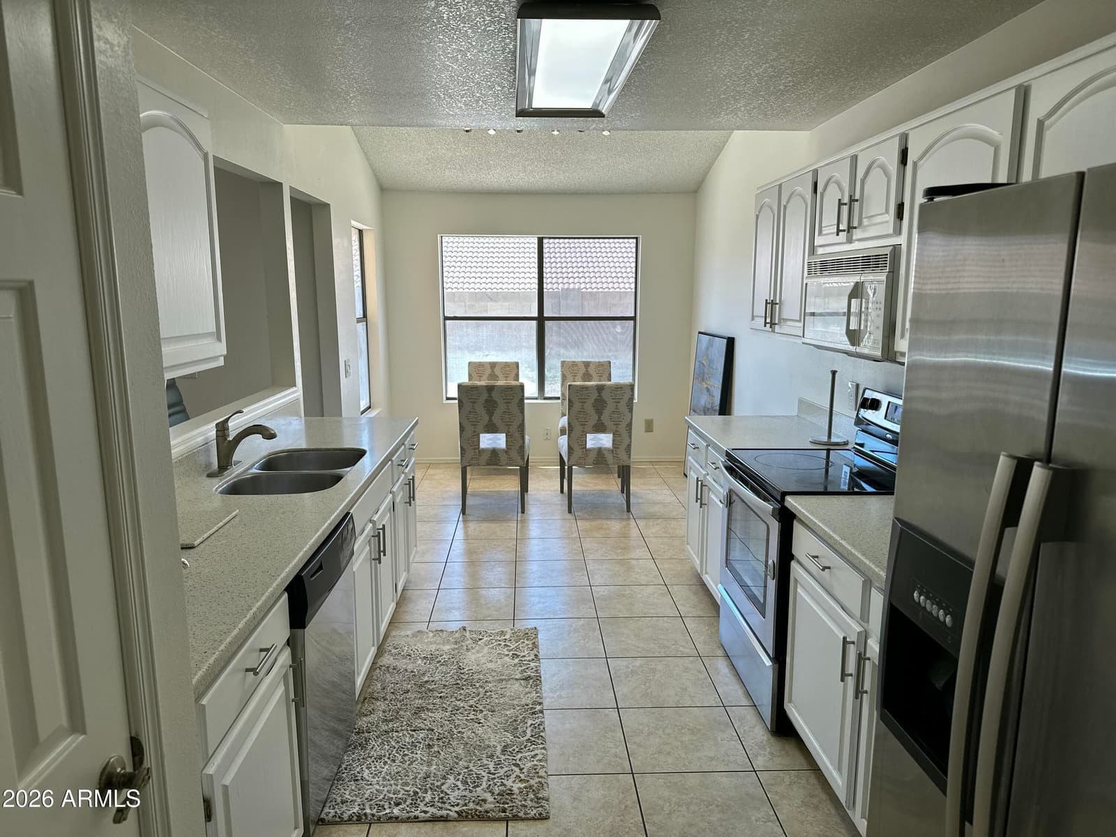 3909 E LAVENDER Lane E, Phoenix, AZ 85044 — photo 14 of 49