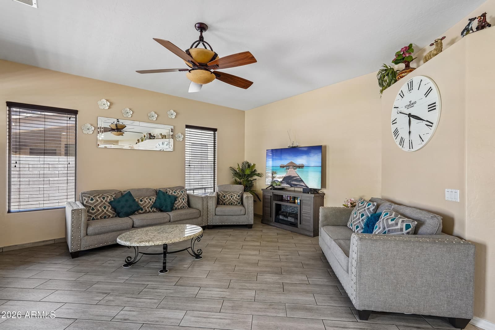 8334 W Marlette Avenue, Glendale, AZ 85305 — photo 5 of 37
