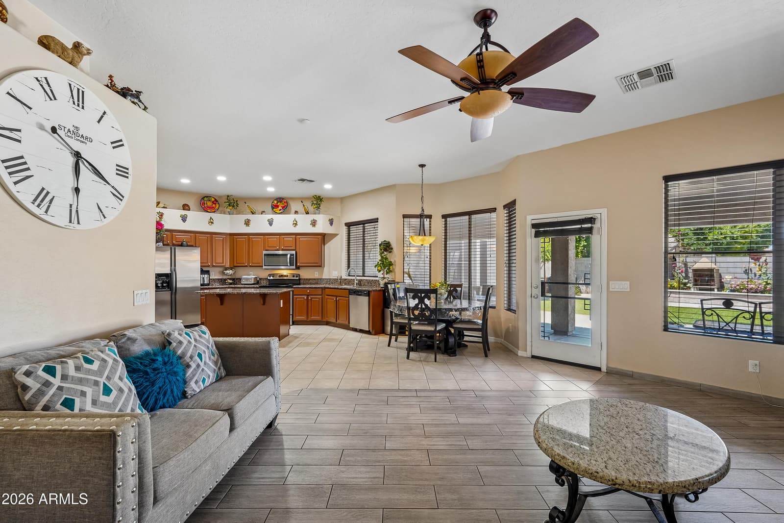 8334 W Marlette Avenue, Glendale, AZ 85305 — photo 11 of 37