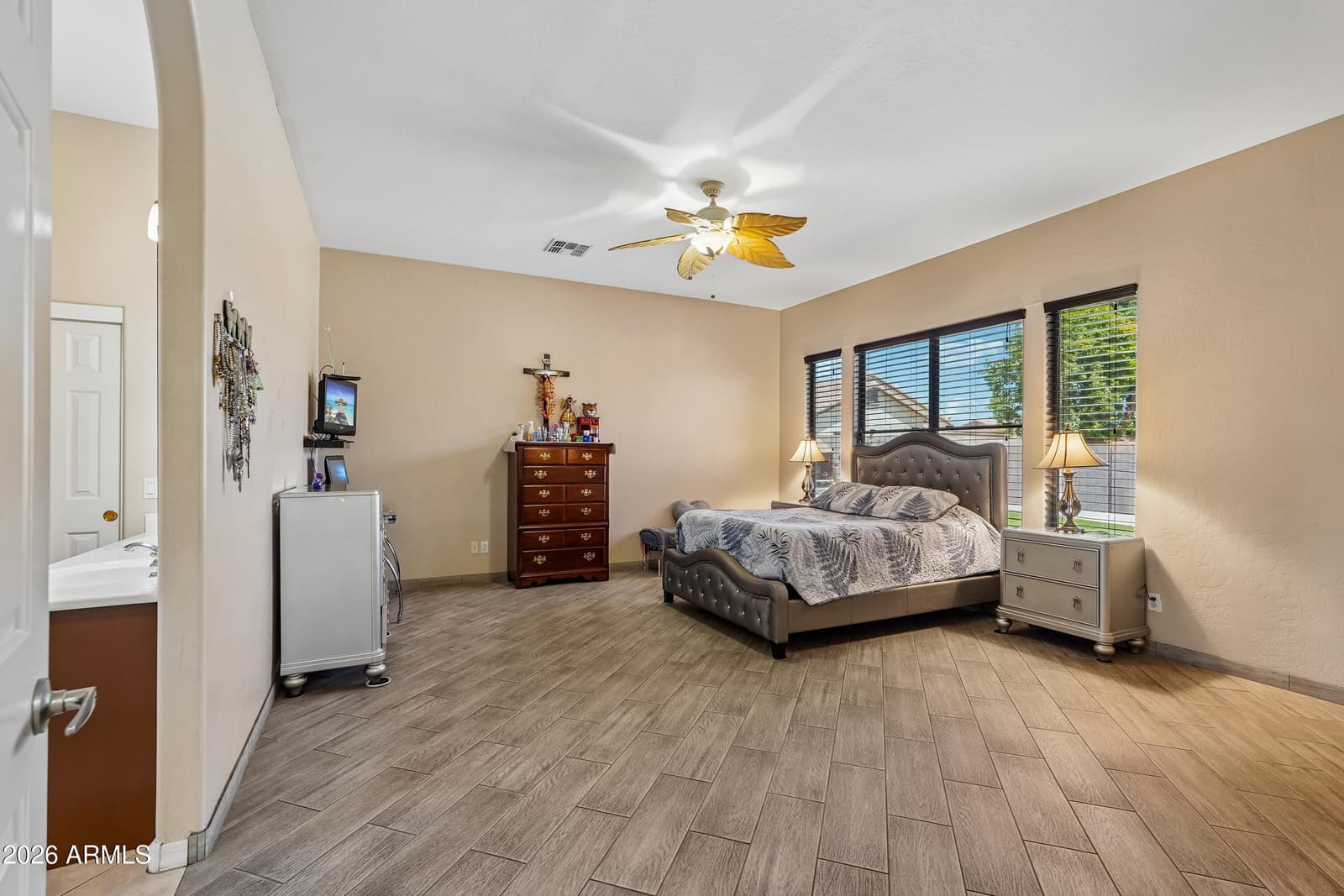 8334 W Marlette Avenue, Glendale, AZ 85305 — photo 13 of 37