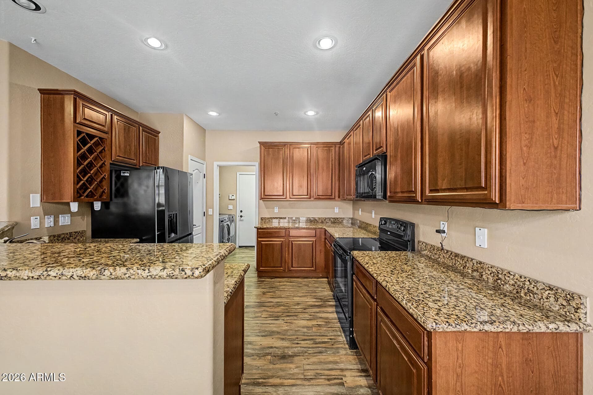 1519 N 80th Drive, Phoenix, AZ 85043 — photo 3 of 38