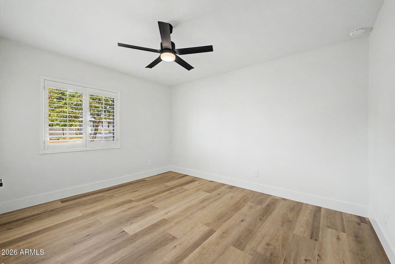 5539 E SWEETWATER Avenue, Scottsdale, AZ 85254 — photo 20 of 36