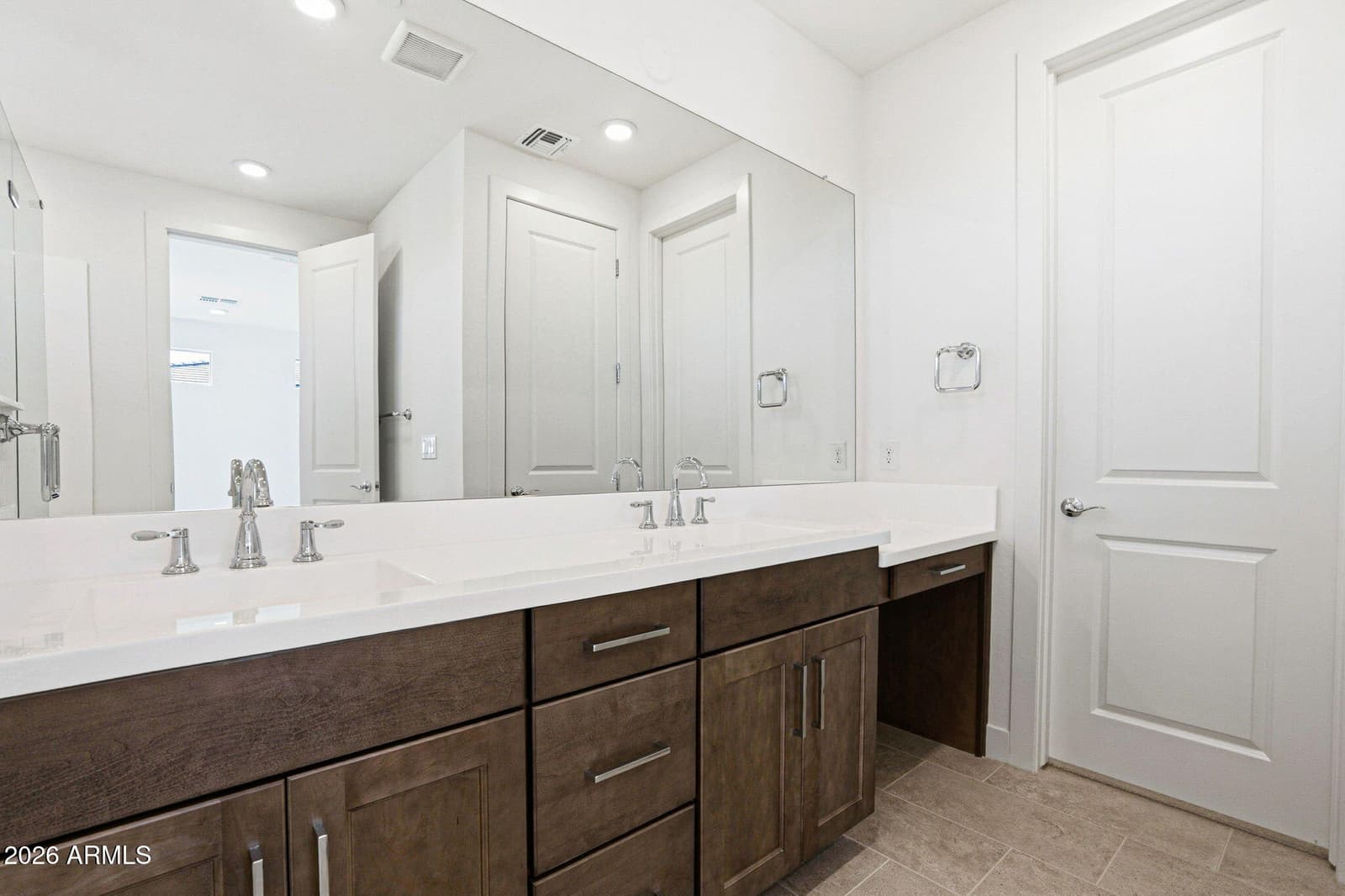 2121 W SONORAN DESERT Drive 126, Phoenix, AZ 85085 — photo 29 of 34