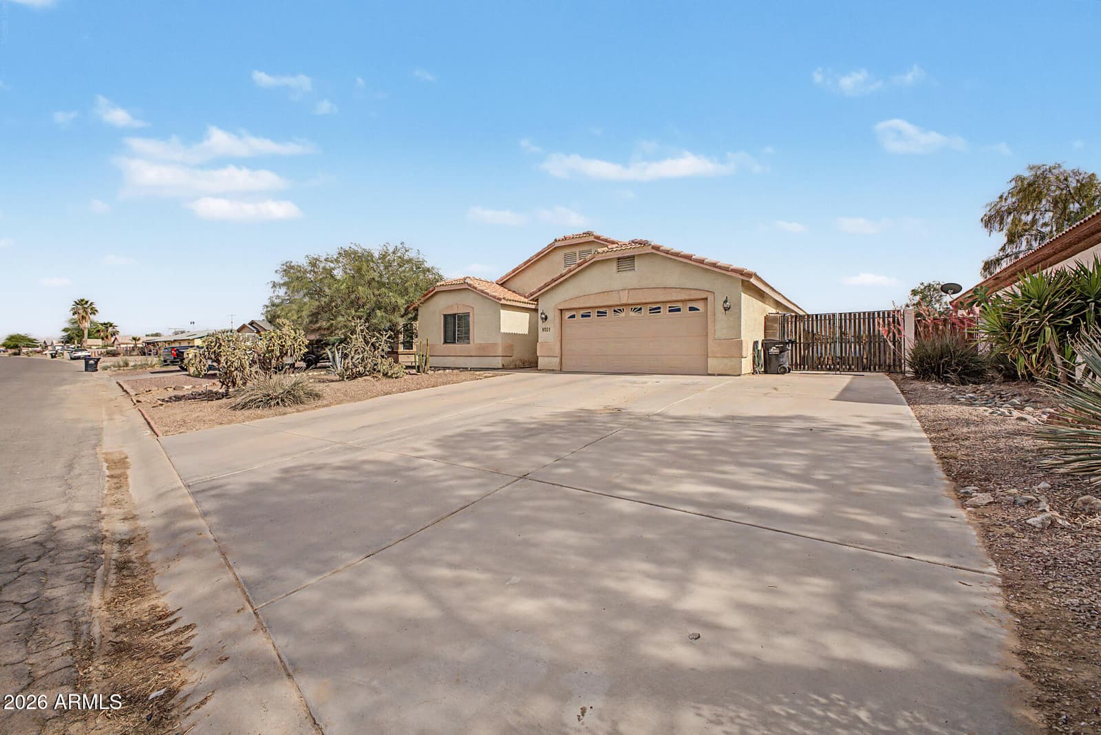 9051 W RAVEN Drive, Arizona City, AZ 85123 — photo 2 of 21