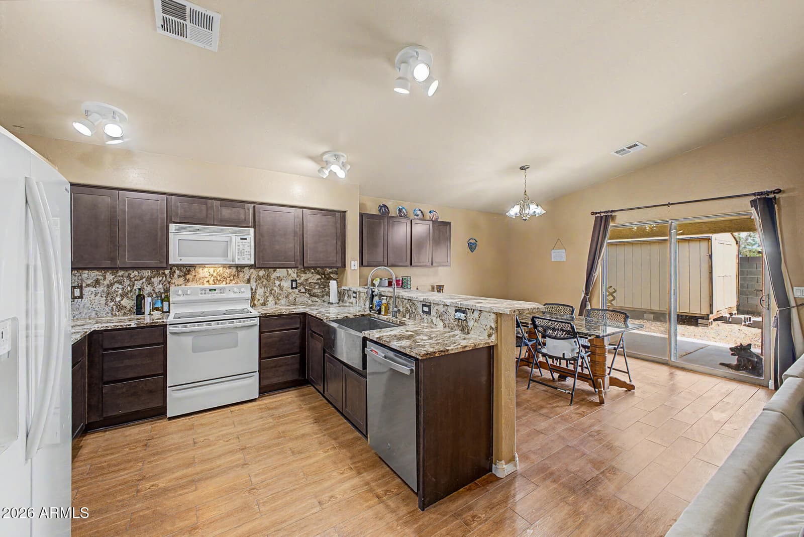 9051 W RAVEN Drive, Arizona City, AZ 85123 — photo 7 of 21