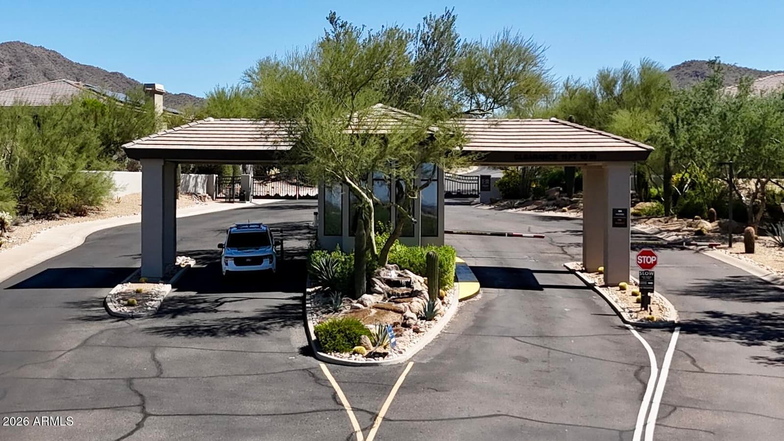 10637 E BLANCHE Drive, Scottsdale, AZ 85255 — photo 3 of 35