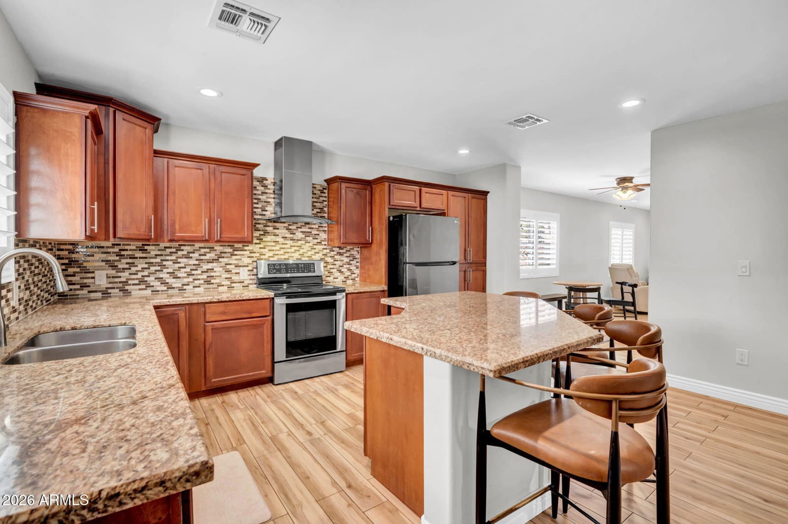 2405 N 27TH Place, Phoenix, AZ 85008 — photo 11 of 30