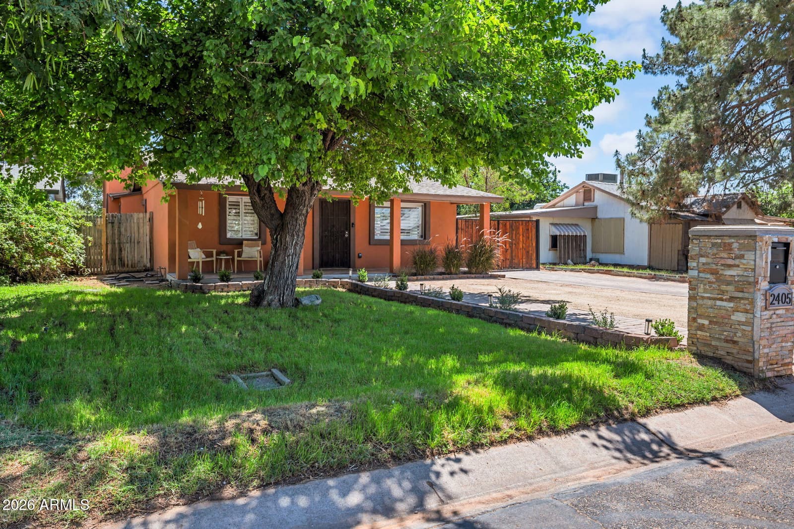 2405 N 27TH Place, Phoenix, AZ 85008 — photo 2 of 30