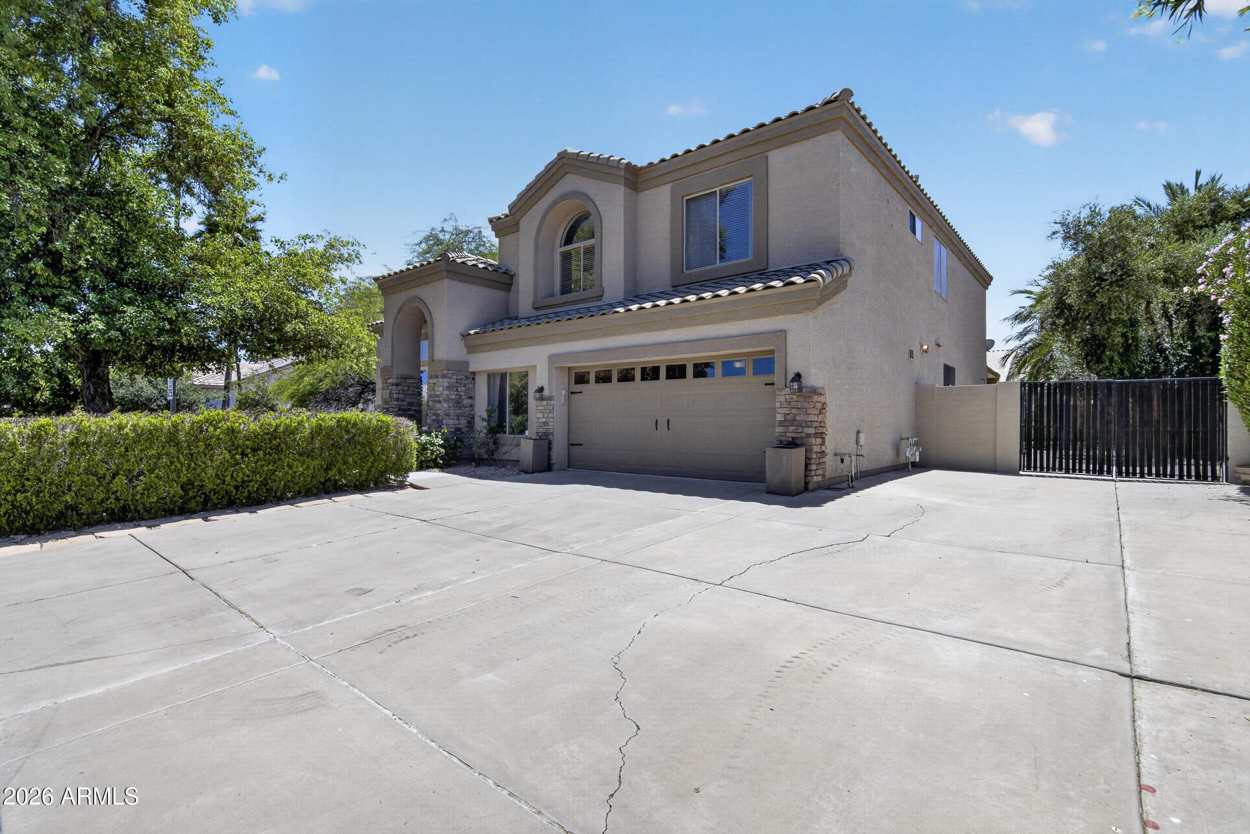 2861 E BROOKS Court, Gilbert, AZ 85296 — photo 3 of 47