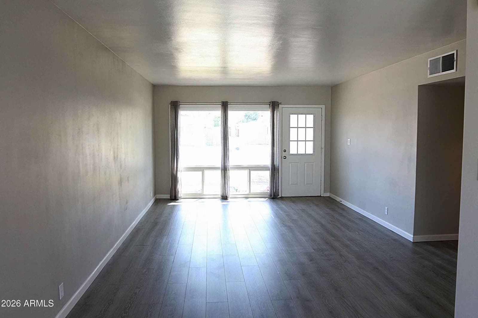 3824 N 8th Avenue, Phoenix, AZ 85013 — photo 8 of 21
