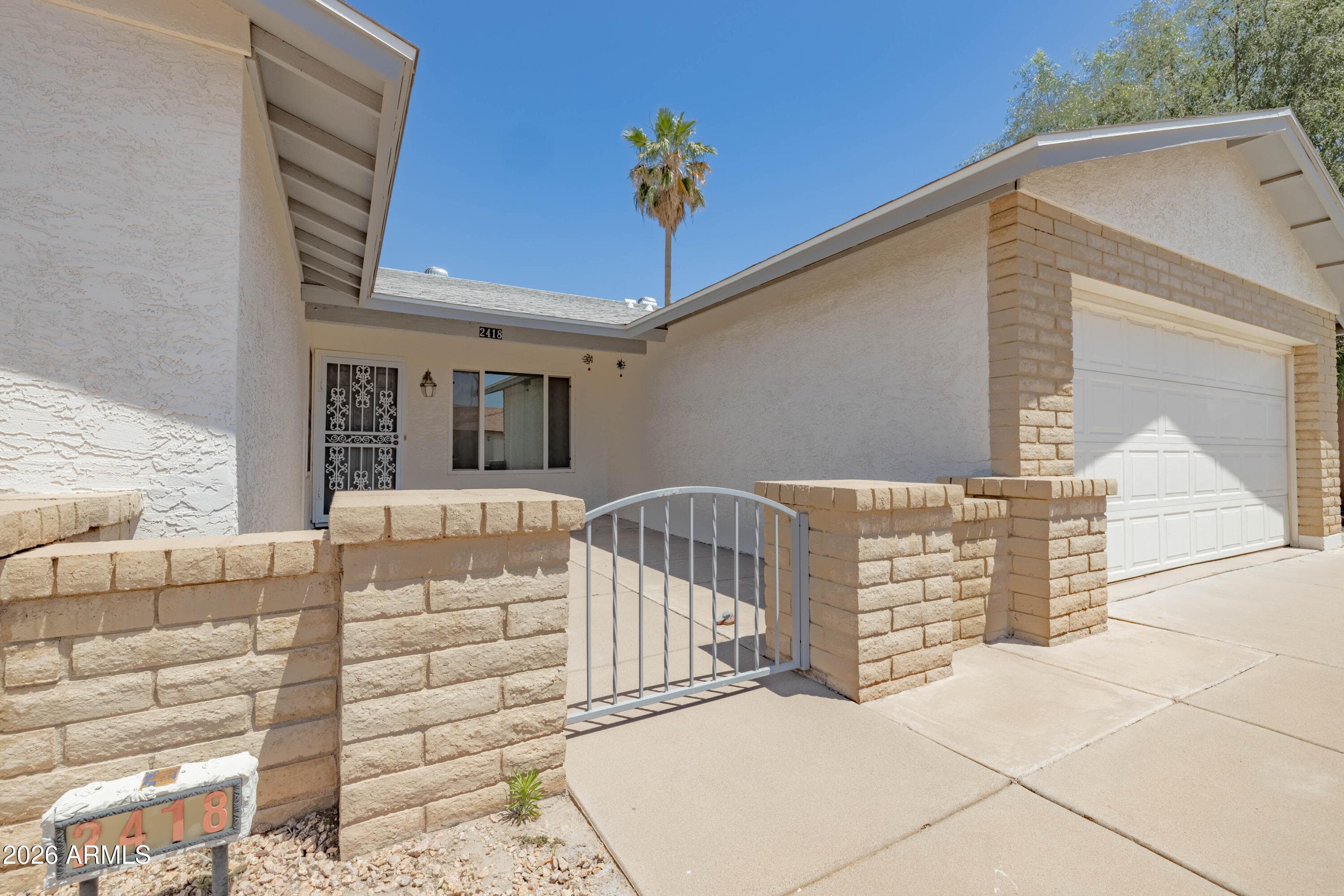 2418 W BROOKS Street, Chandler, AZ 85224 — photo 4 of 36